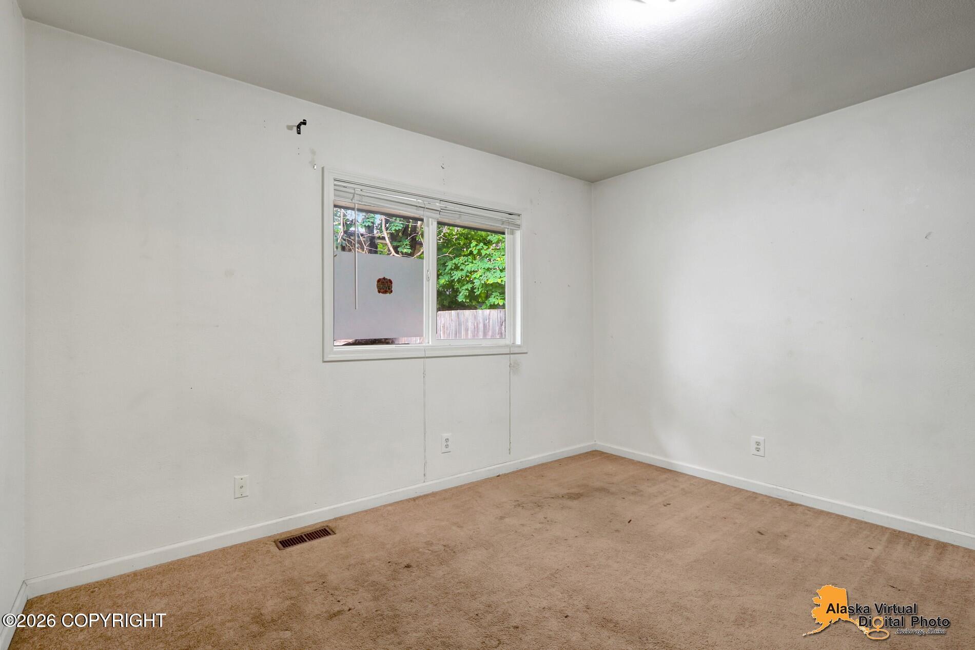 7440 Glade Place Property Photo 34