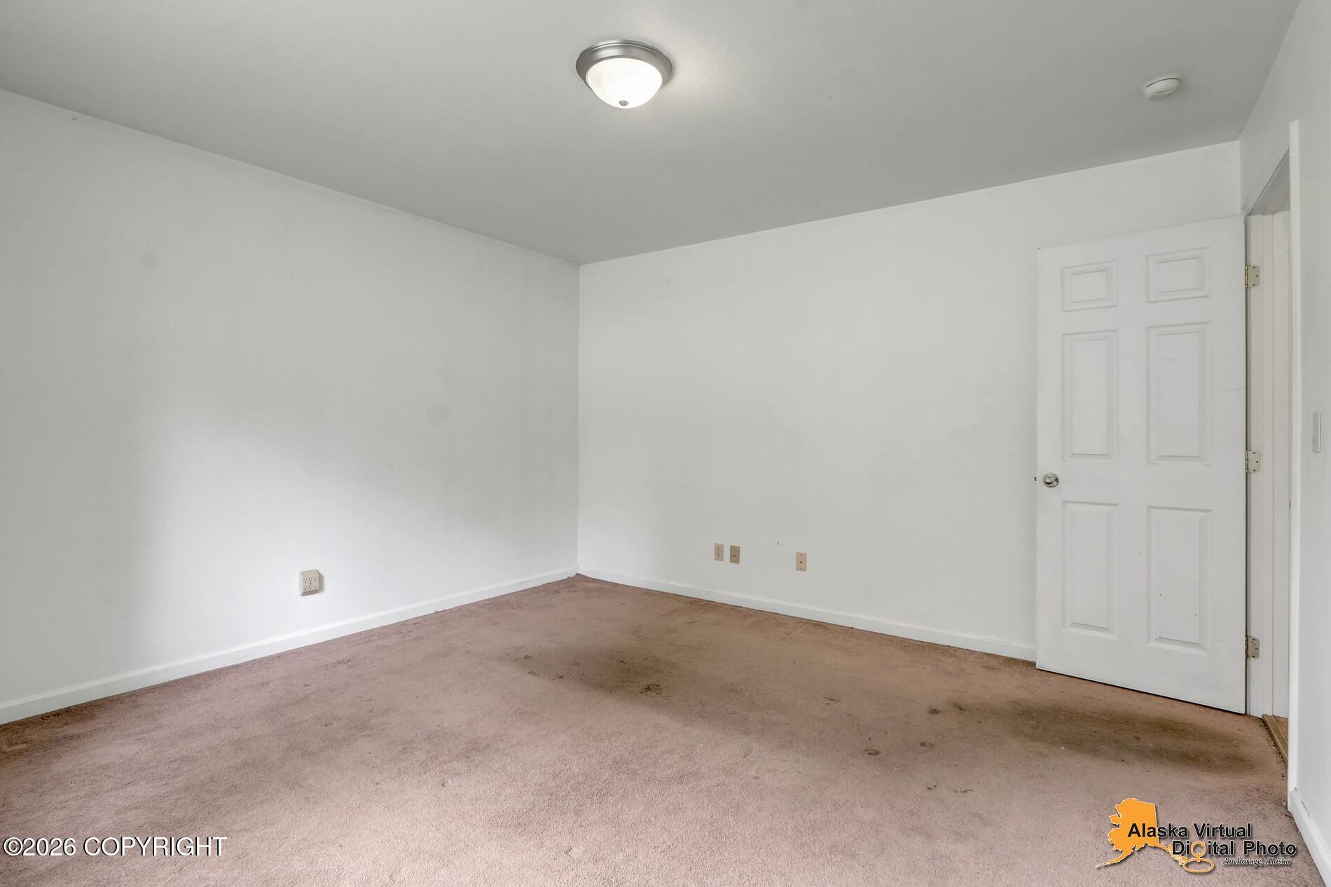 7440 Glade Place Property Photo 35
