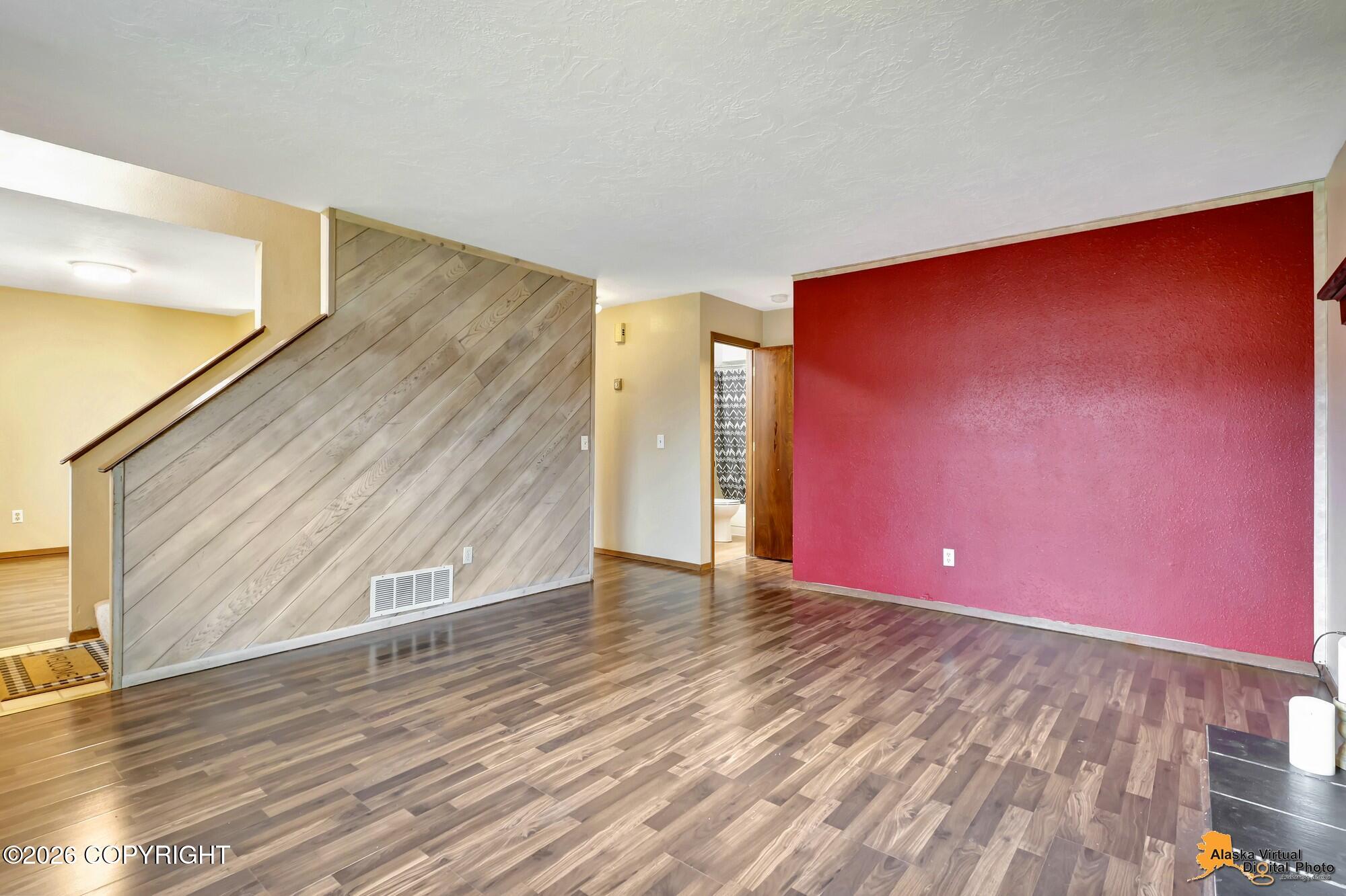 11840 Suncrest Drive Property Photo 7