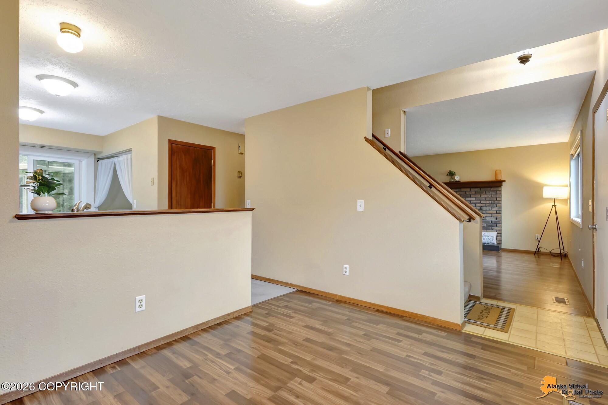 11840 Suncrest Drive Property Photo 8