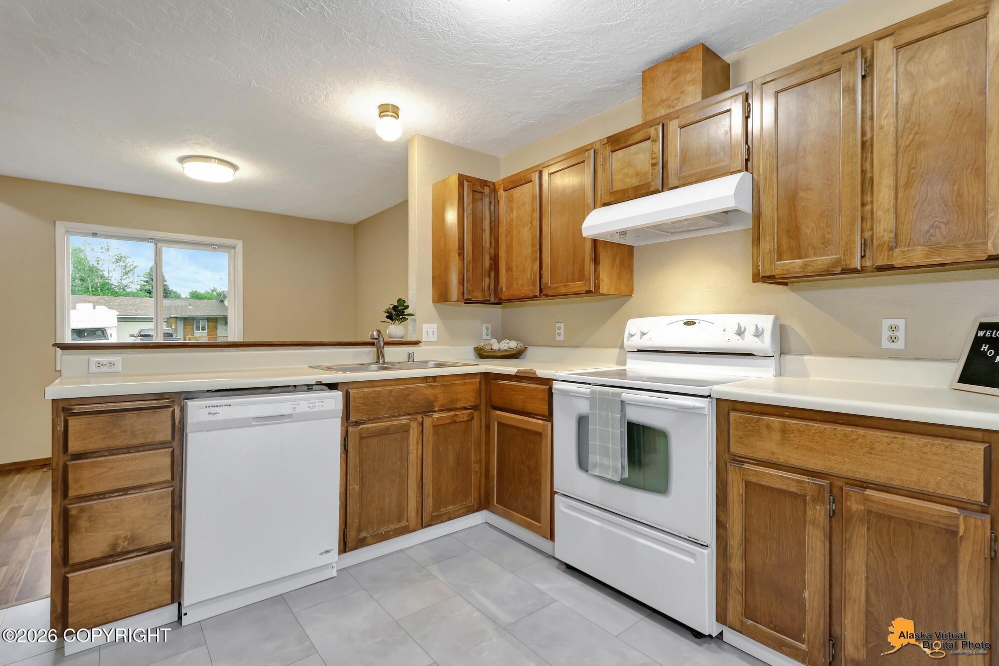 11840 Suncrest Drive Property Photo 12