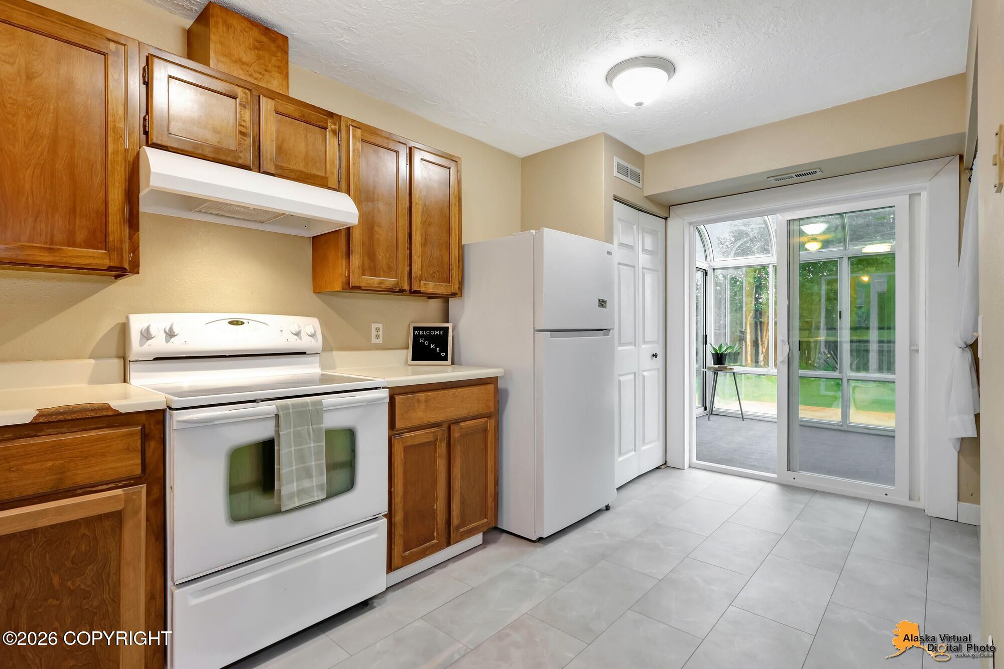 11840 Suncrest Drive Property Photo 13