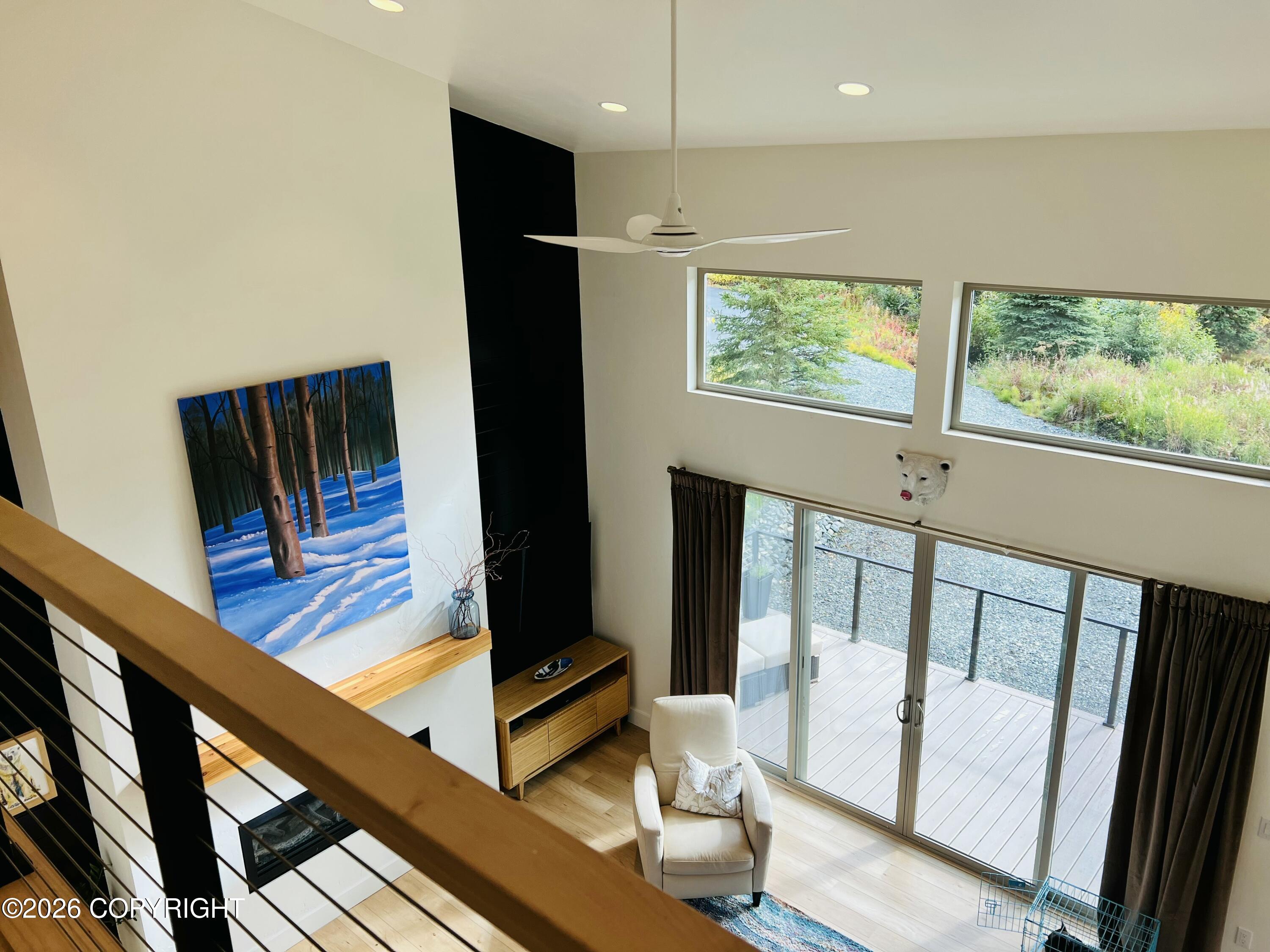 1910 S River Drive Property Photo 18