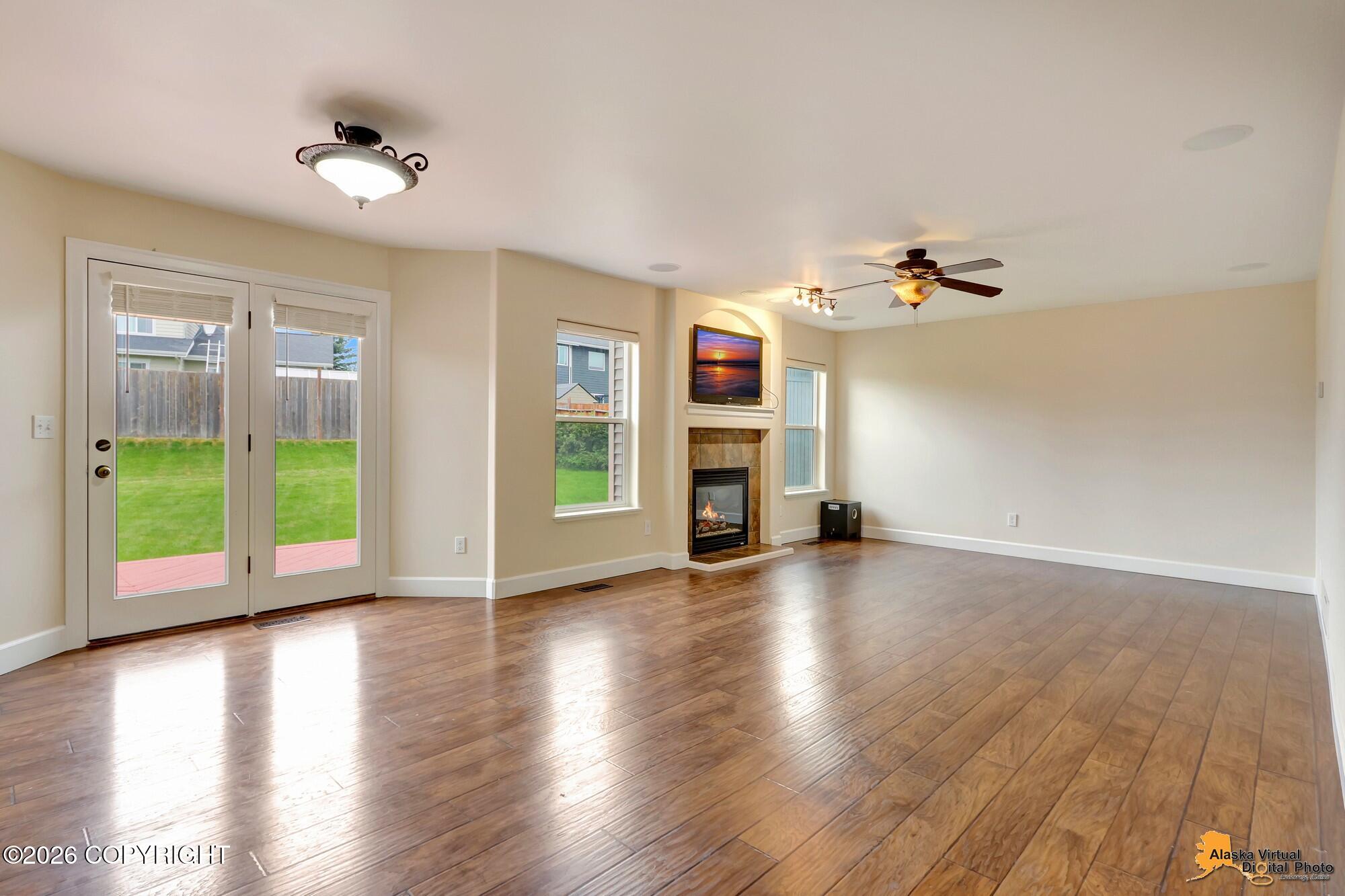 5605 Grand Teton Loop Property Photo 4