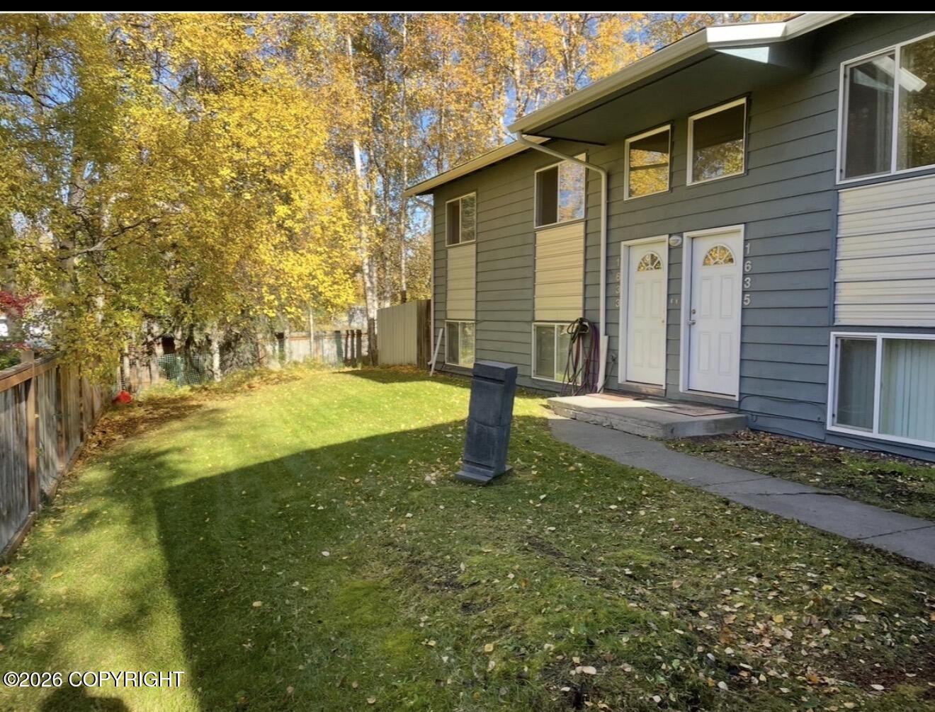 1633 Northwestern Avenue Property Photo 3