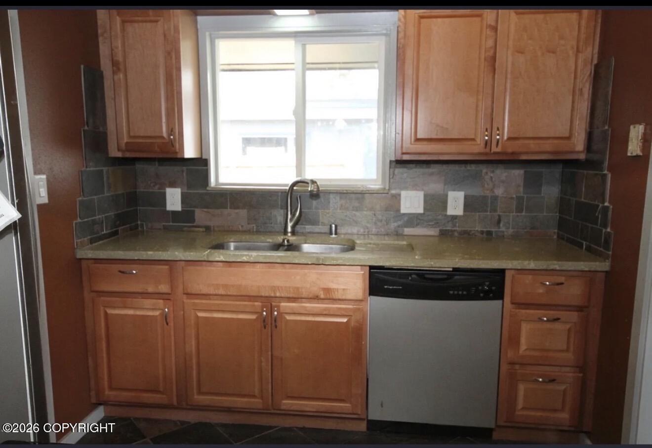1633 Northwestern Avenue Property Photo 6