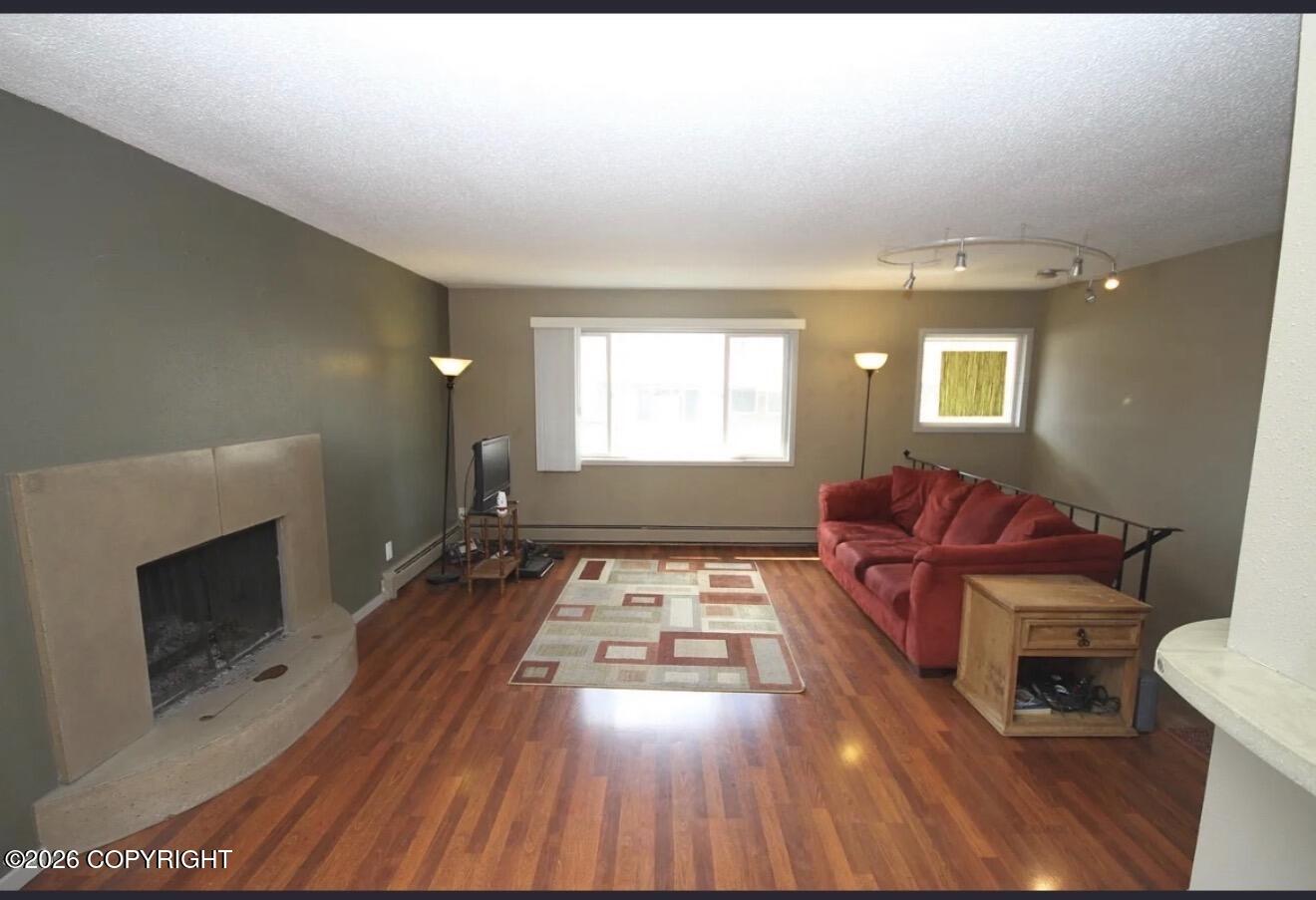 1633 Northwestern Avenue Property Photo 9
