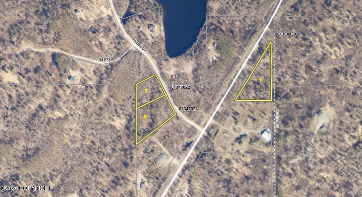 L8 B2 Wanda Drive Property Photo 2