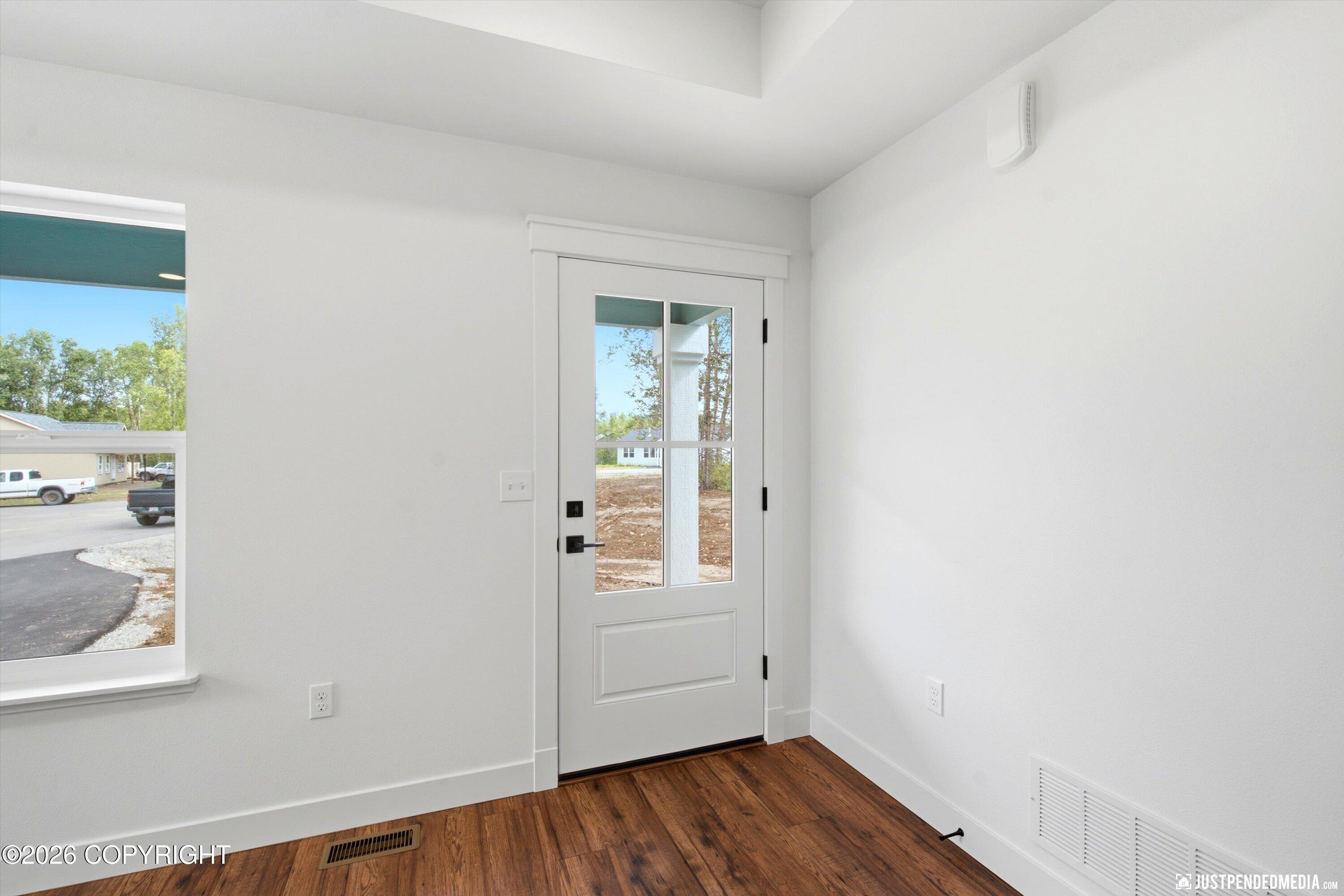 10599 E Heartland Loop Property Photo 3
