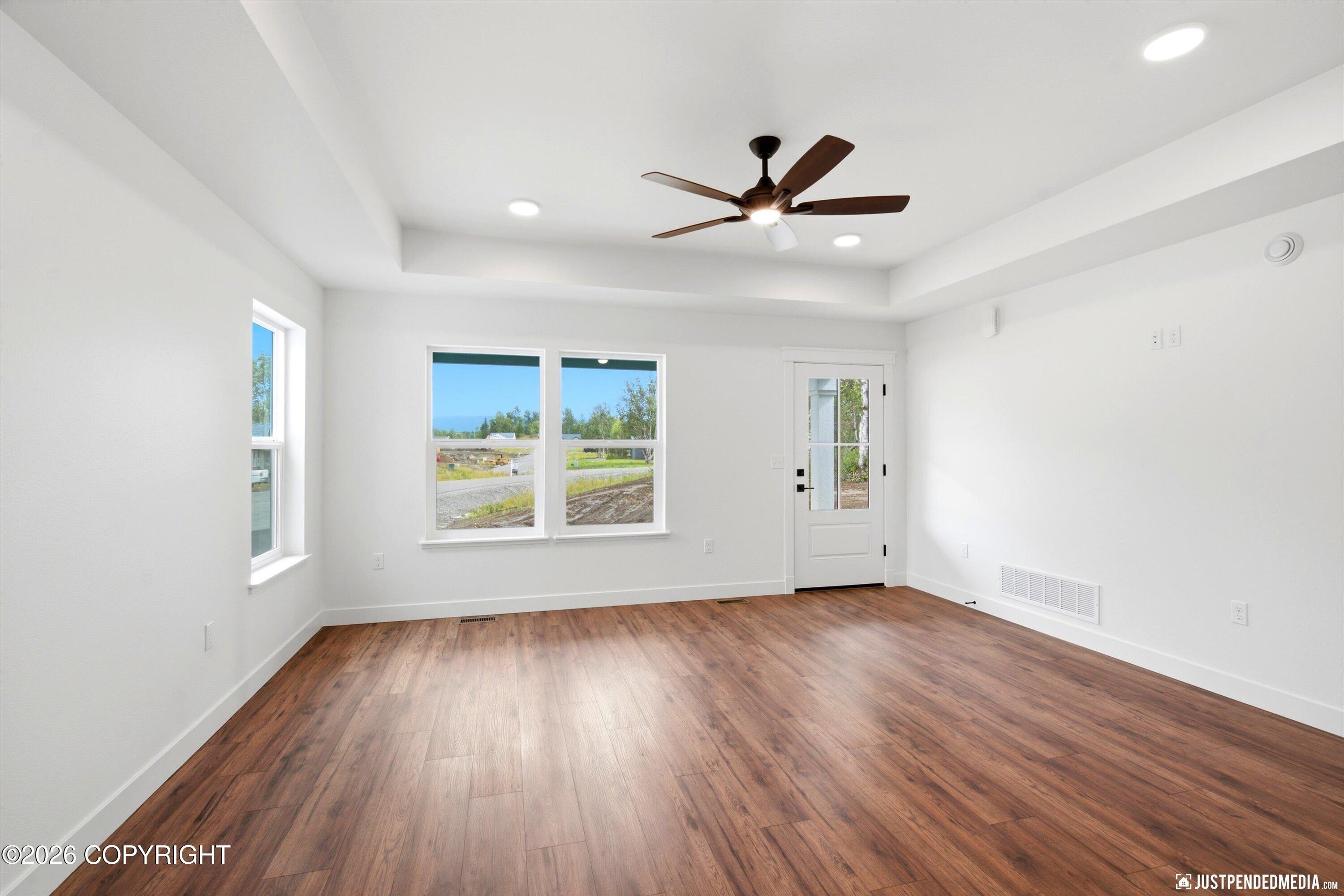 10599 E Heartland Loop Property Photo 5