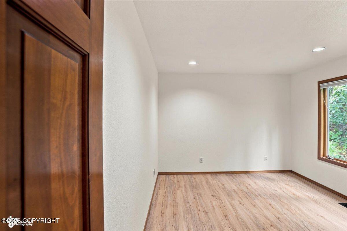 20151 New England Drive Property Photo 37
