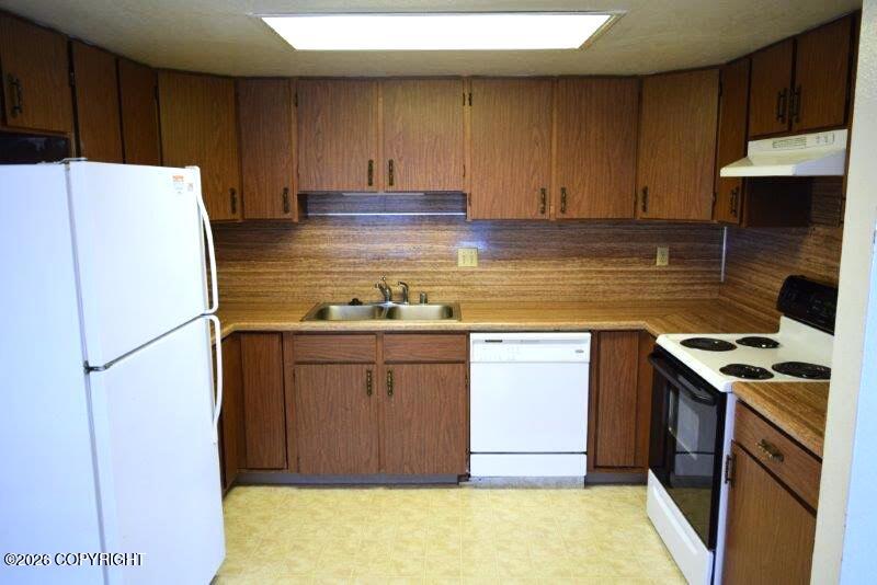 6152 E 12th Avenue #b-7 Property Photo 9