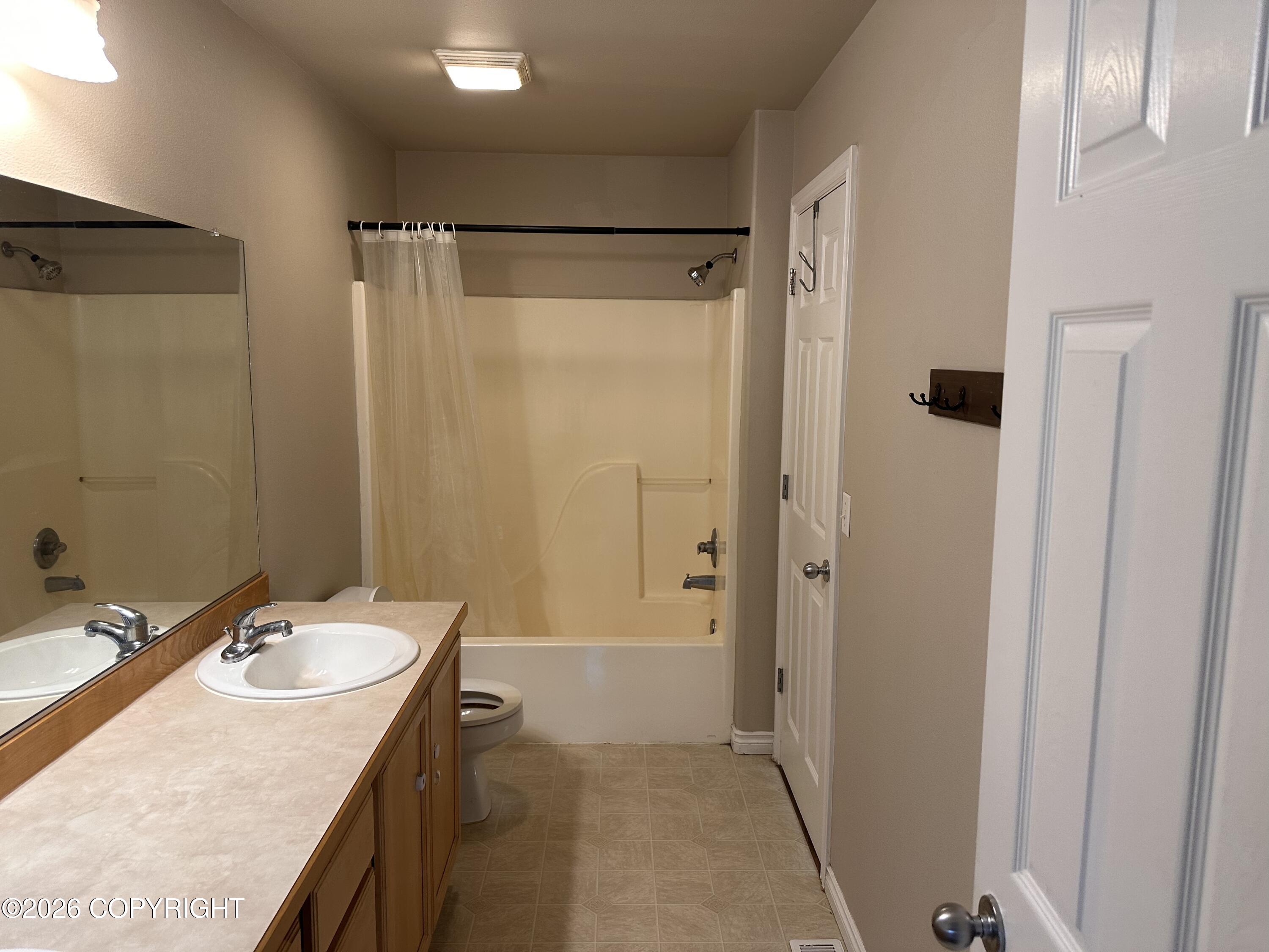 6960 W Vandenberg Drive Property Photo 8