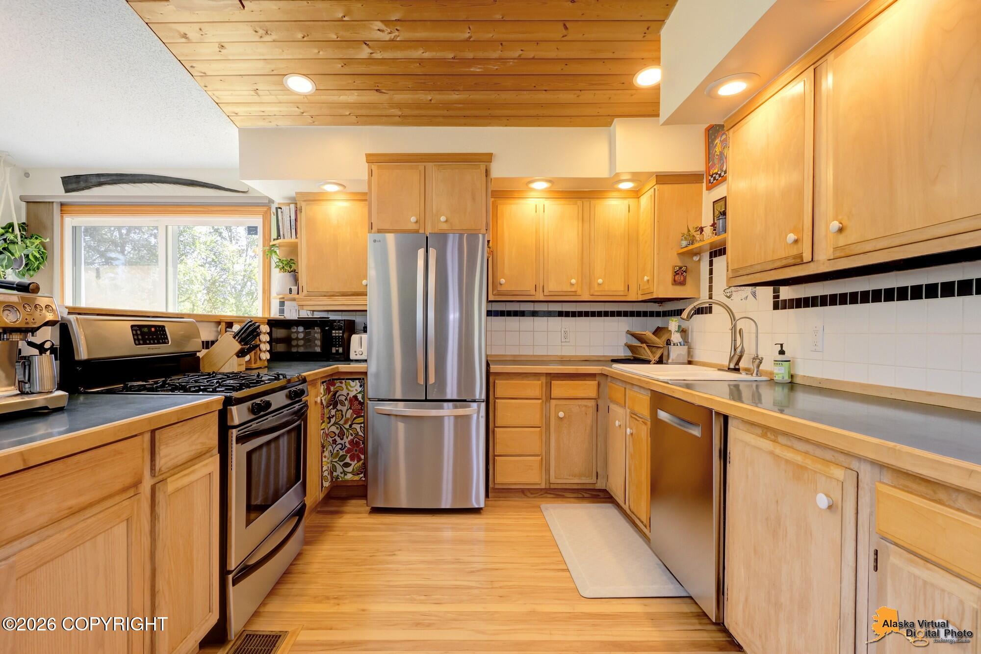 12459 Ridge Place Property Photo 13
