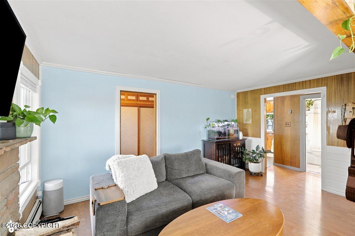 1127 Medfra Street Property Photo 7
