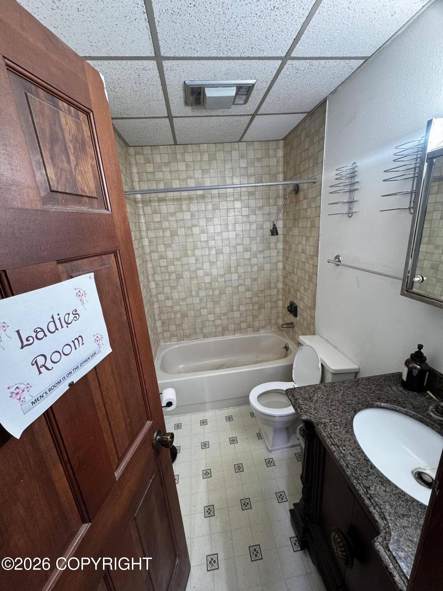 7851 Spring Street Property Photo 20