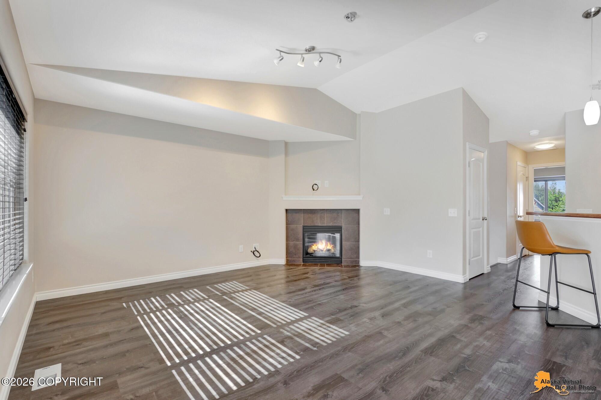 10341 Valley Park Drive Property Photo 3