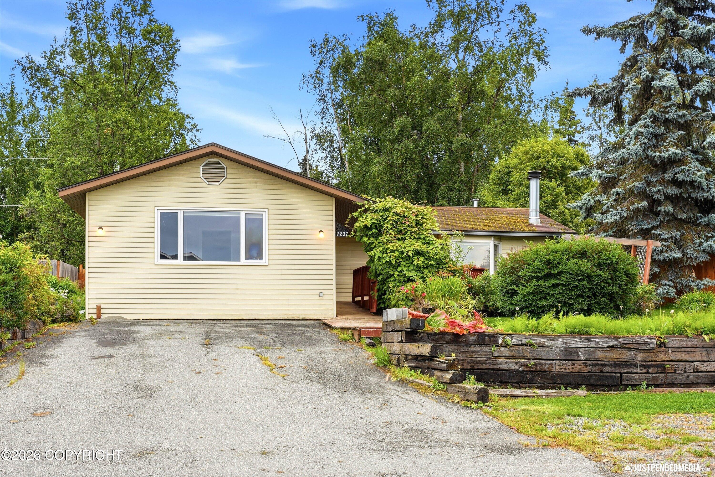 7237 Basel Street Property Photo 2