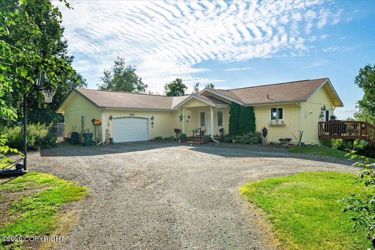 2276 E Ridgeview Drive Property Photo 5