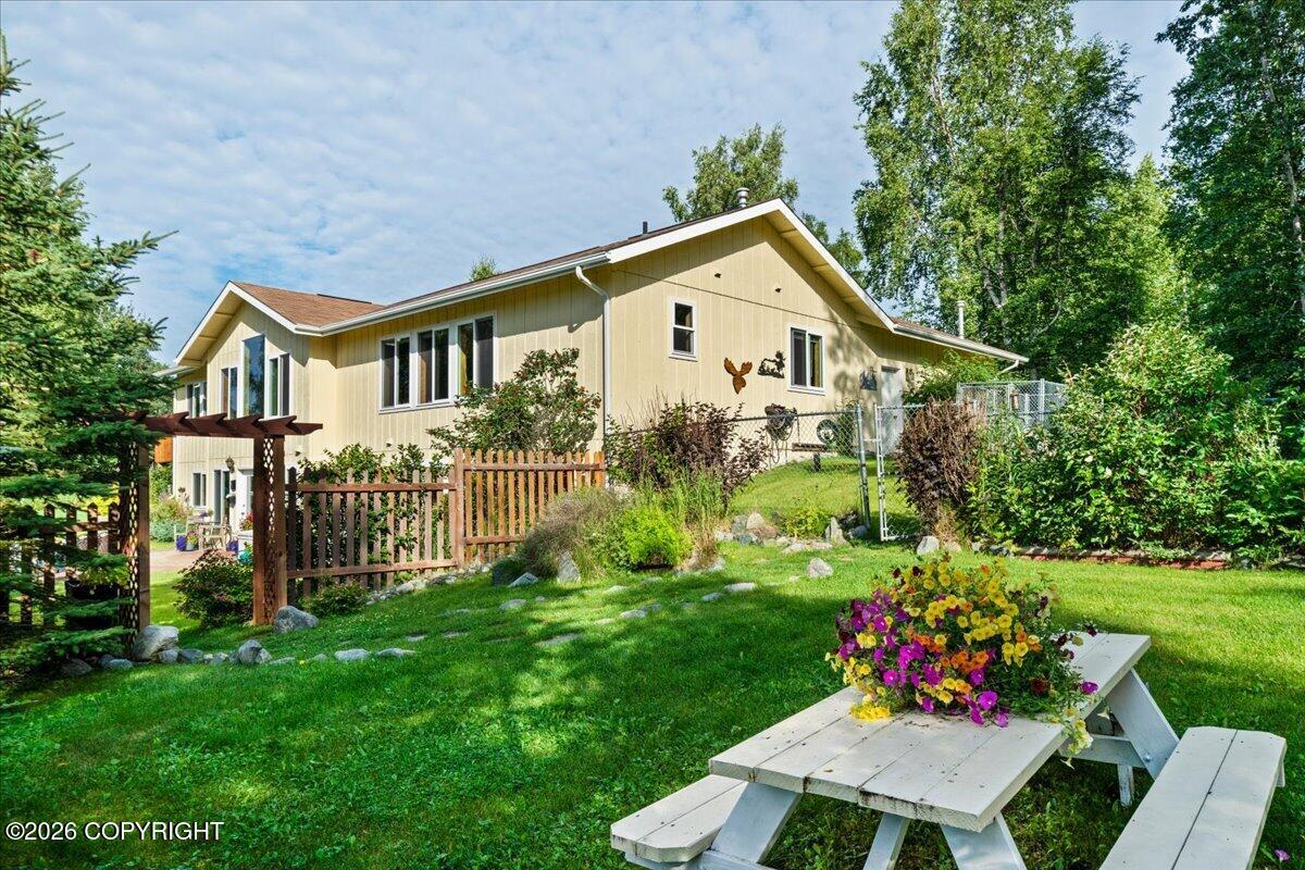 2276 E Ridgeview Drive Property Photo 11