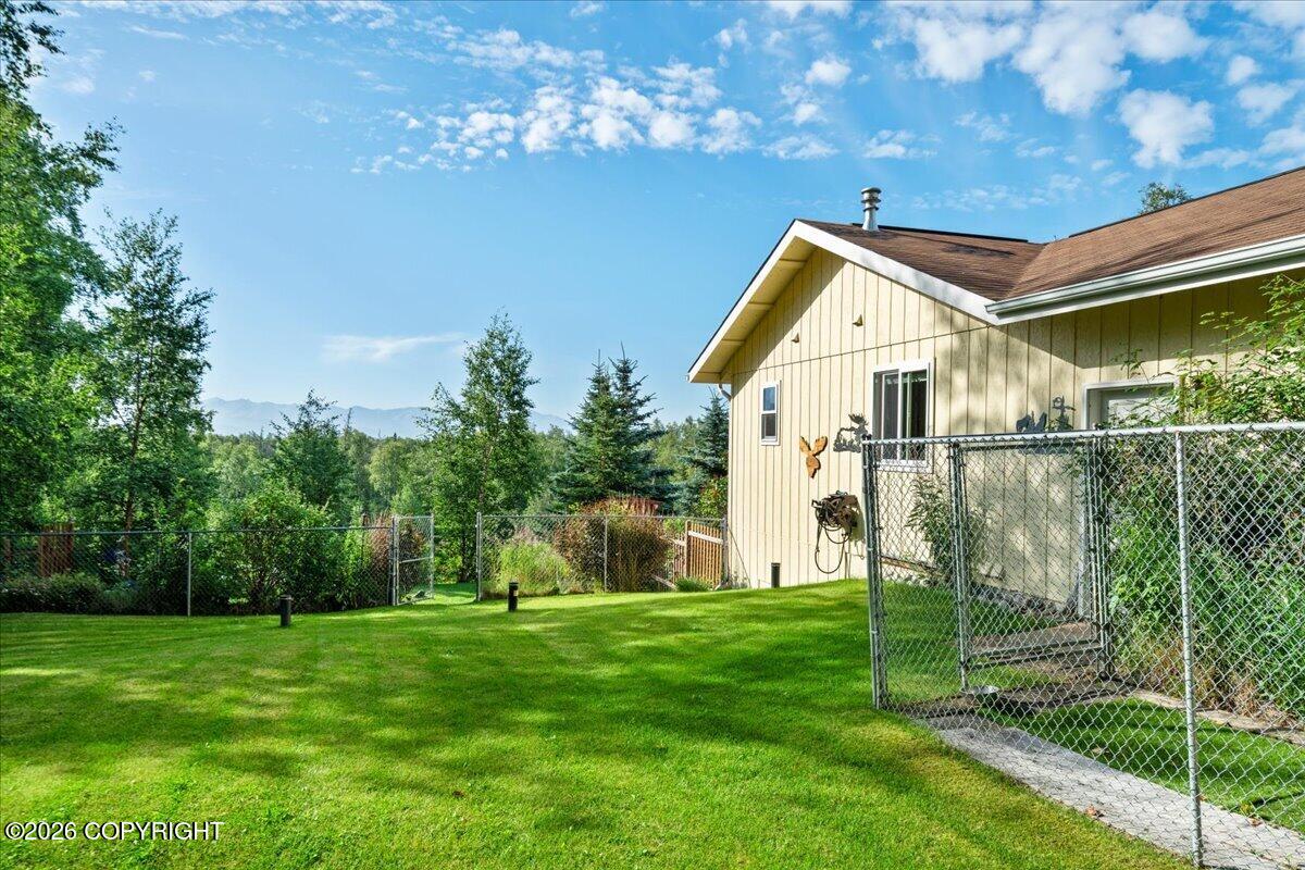 2276 E Ridgeview Drive Property Photo 14
