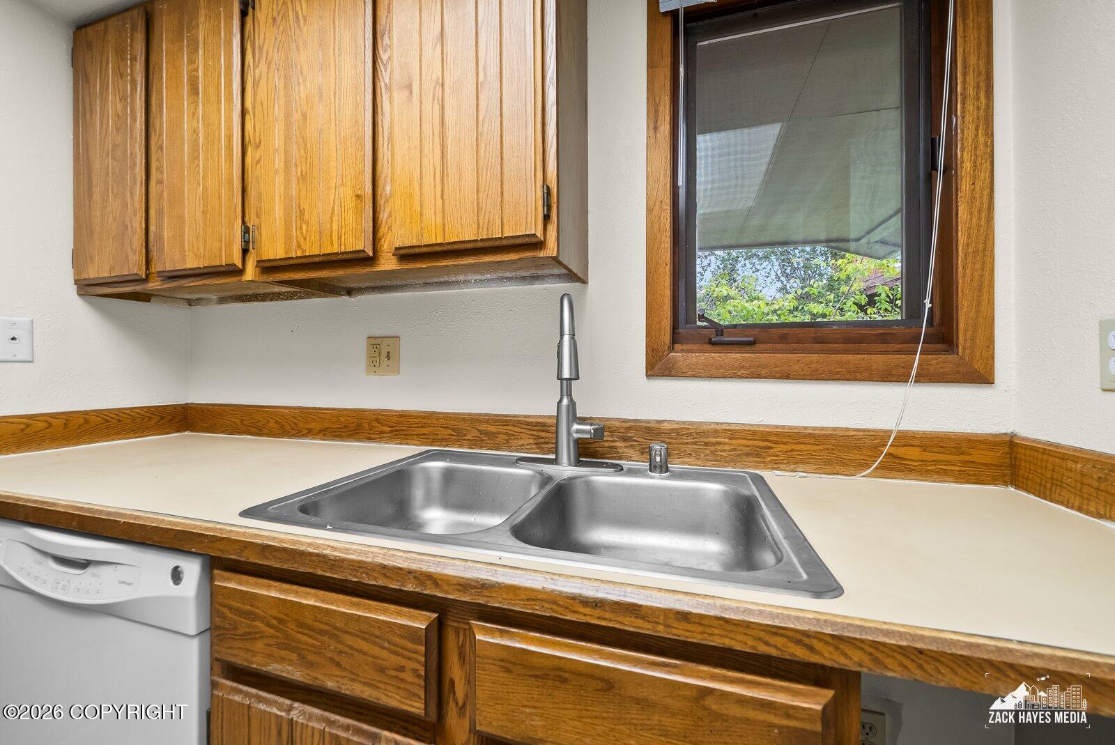 7242 Foxridge Circle #10c Property Photo 13