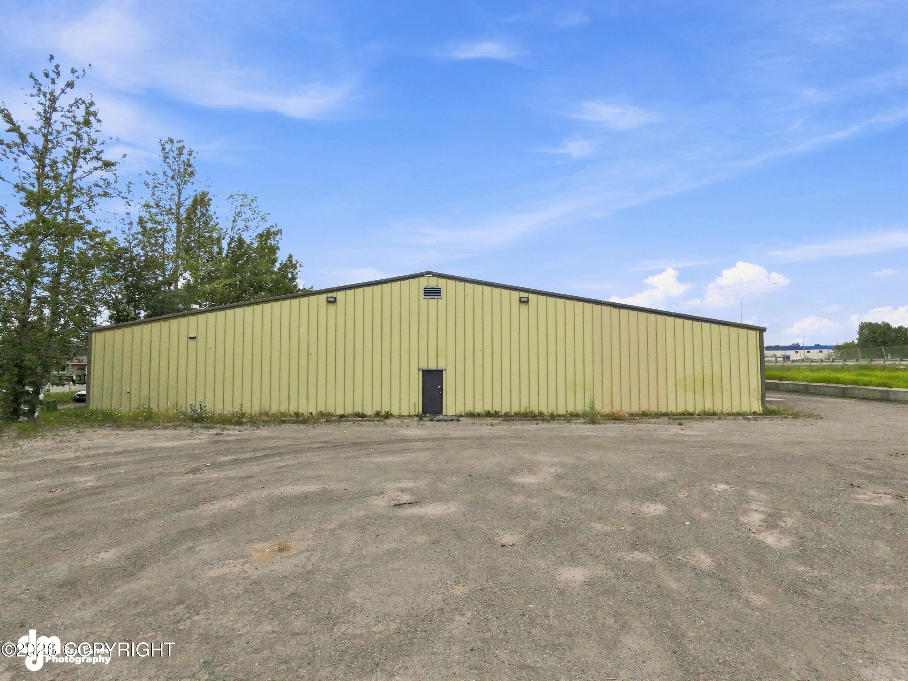 8100 Homer Drive Property Photo 4