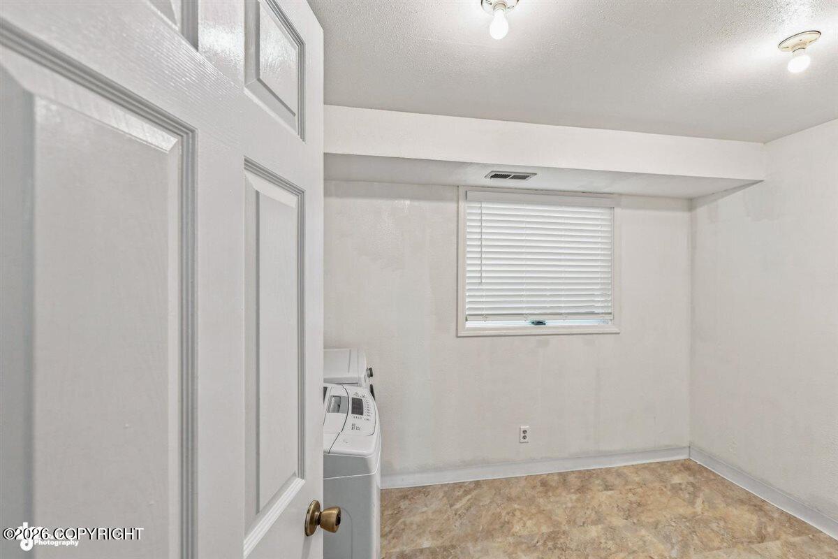 671 W 90th Avenue Property Photo 41