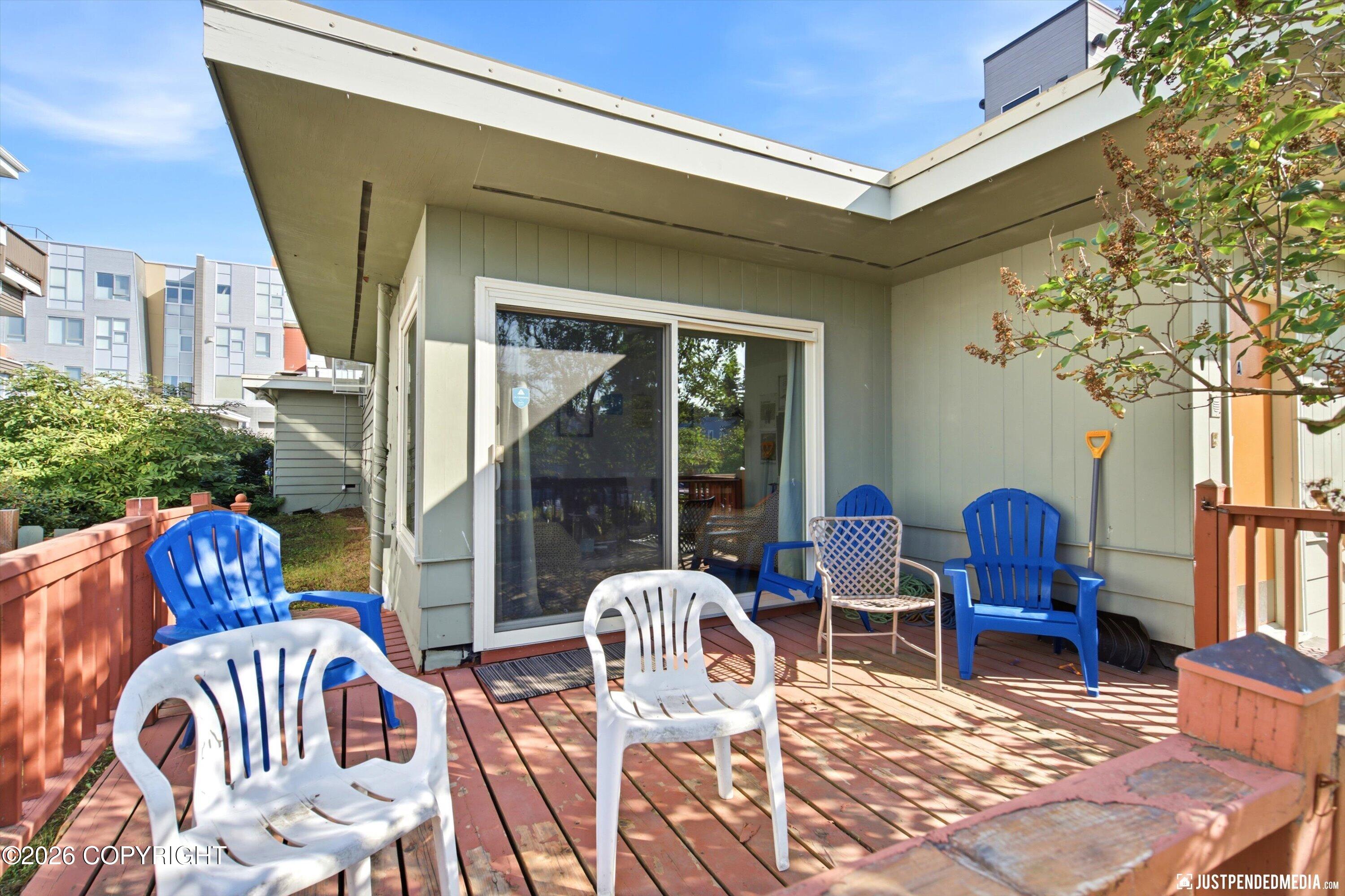 521 N Street Property Photo 5