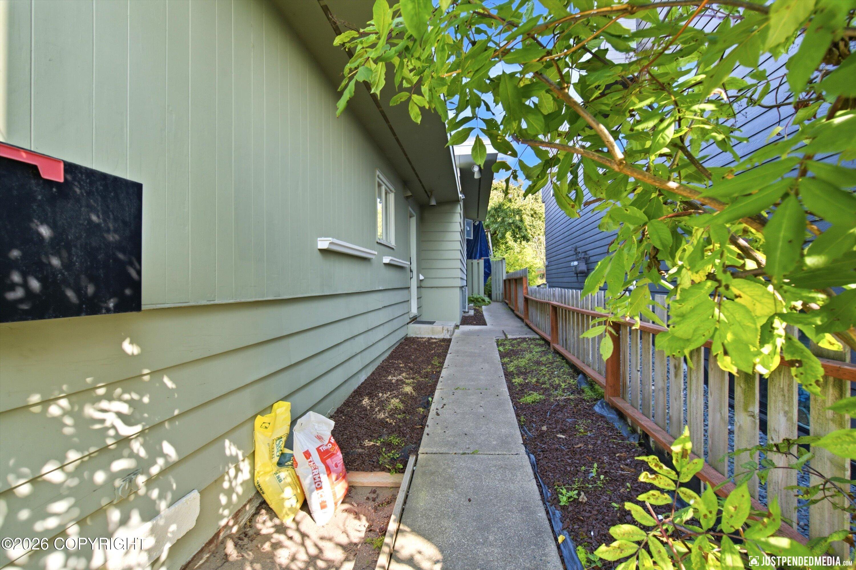 521 N Street Property Photo 68