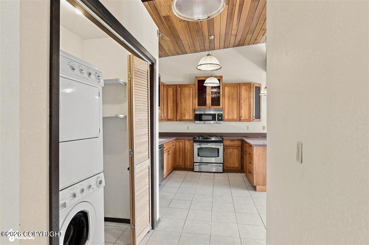 5414 W Dimond Boulevard #c31 Property Photo 14