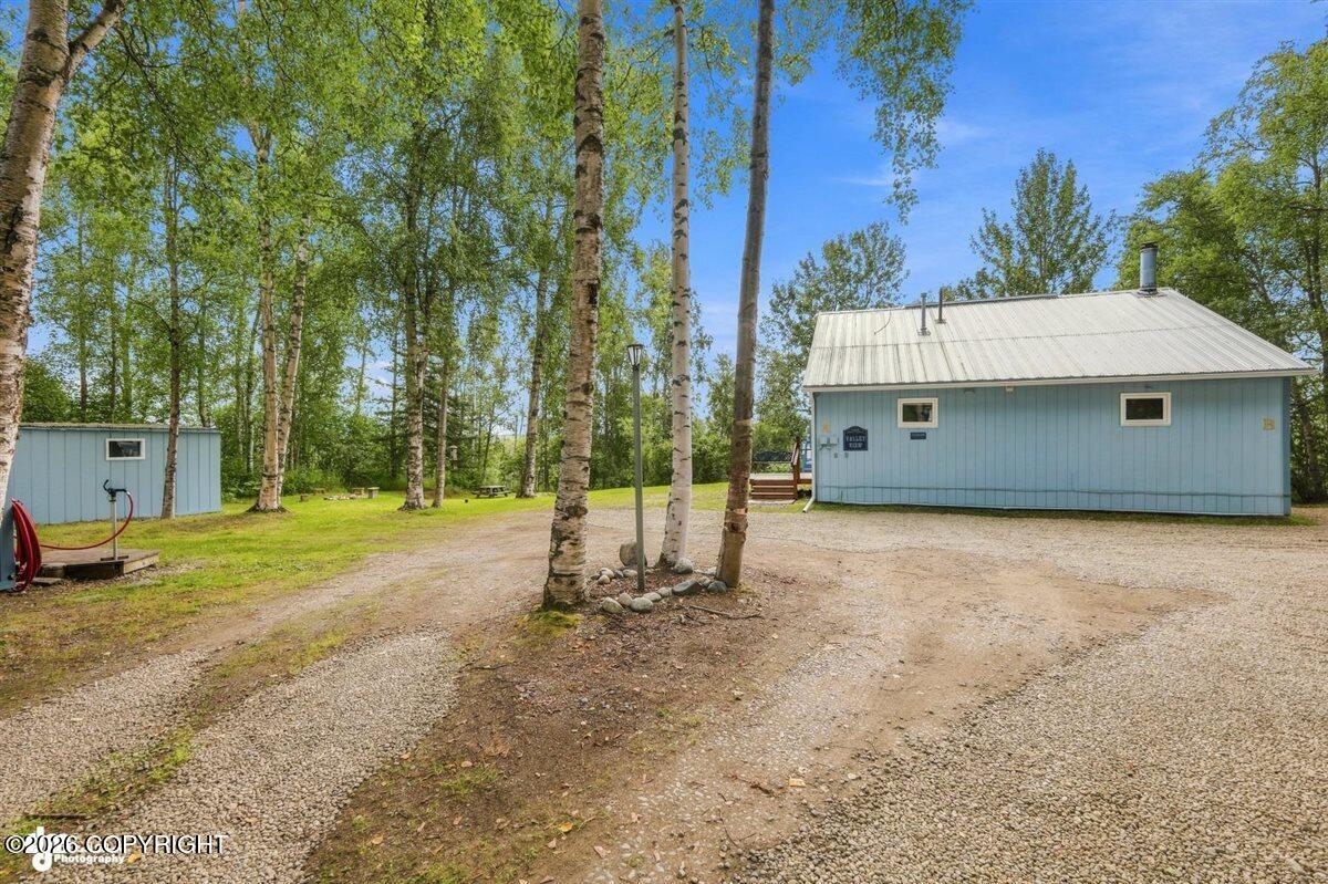 1060 W Airway Circle Property Photo 3