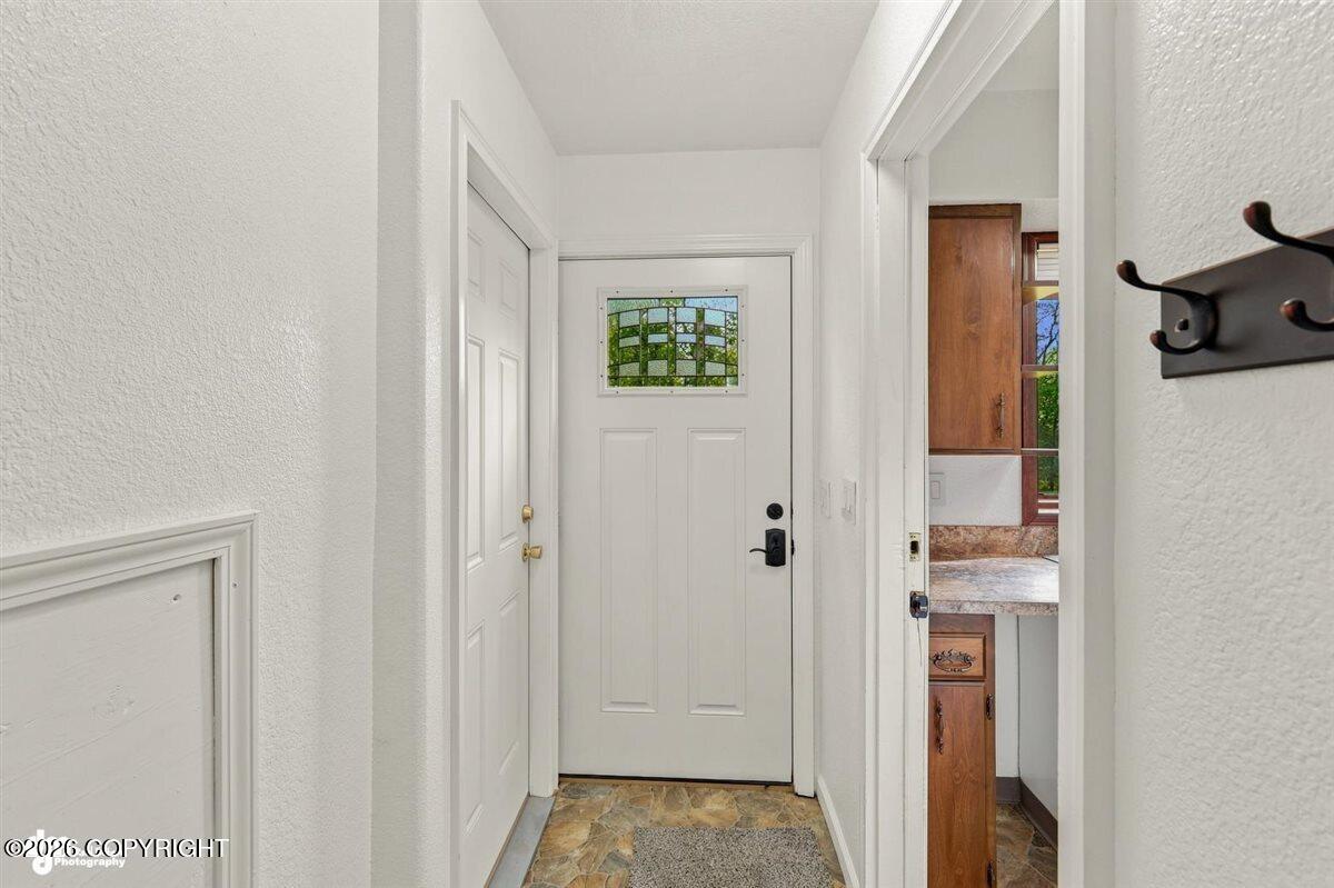 1060 W Airway Circle Property Photo 10