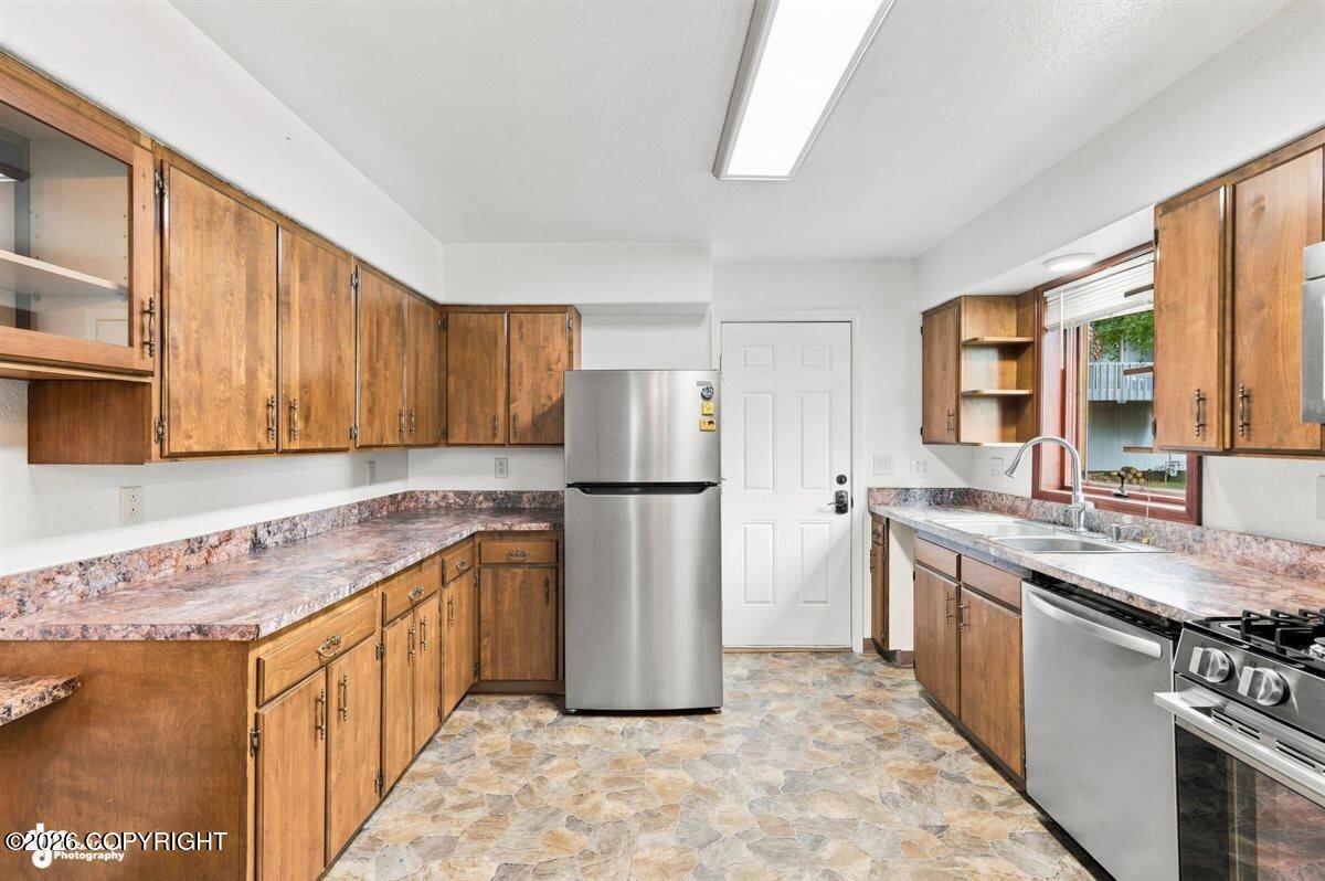1060 W Airway Circle Property Photo 14