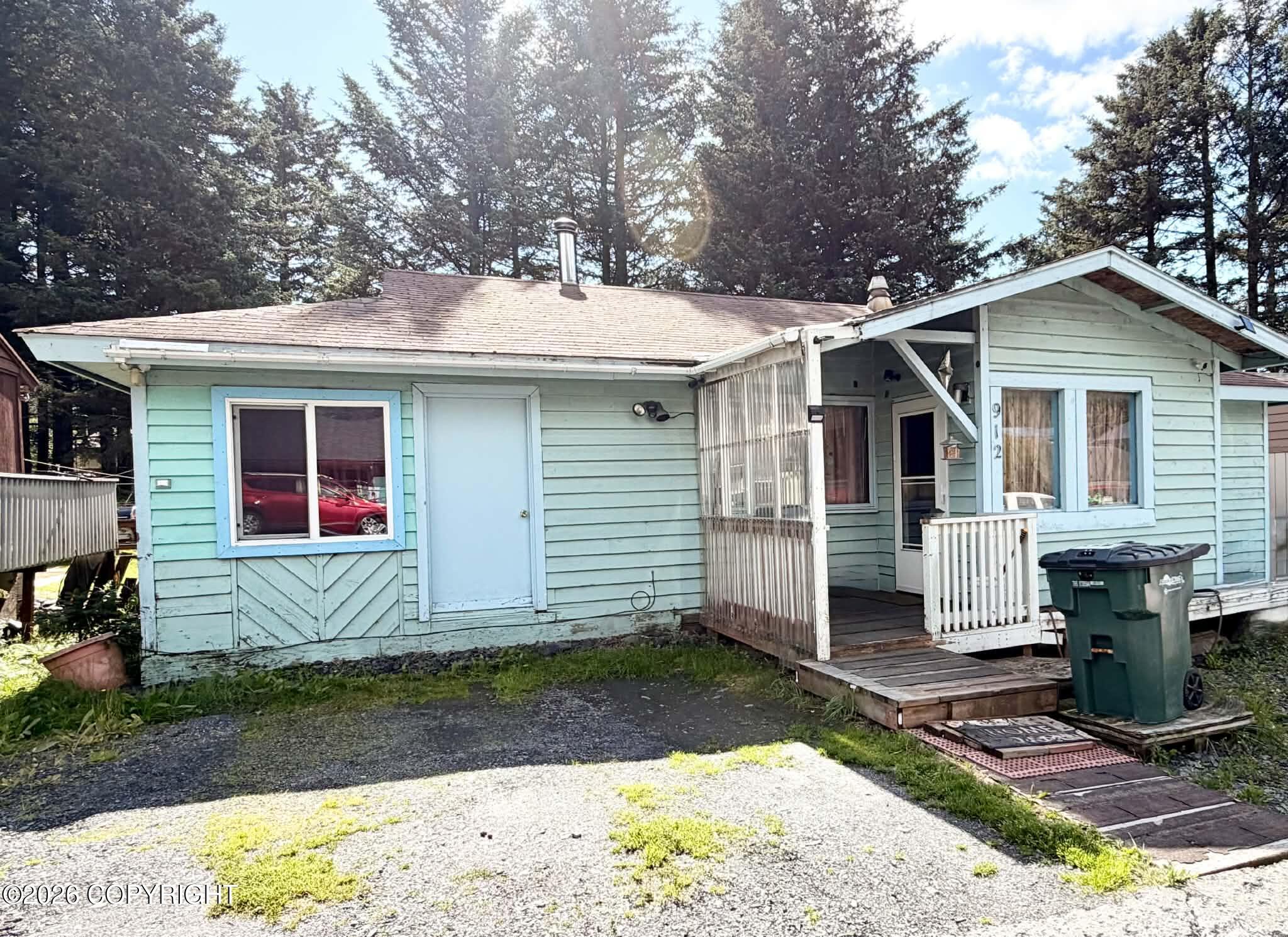 912 Hemlock Street Property Photo 4
