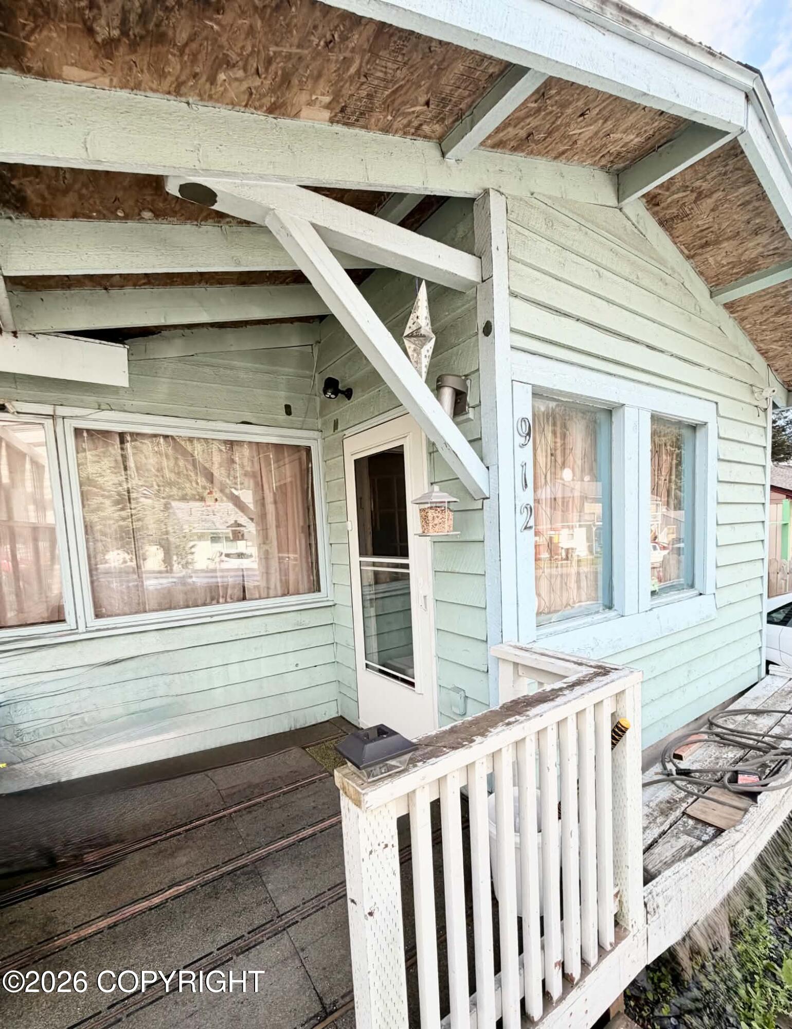 912 Hemlock Street Property Photo 8