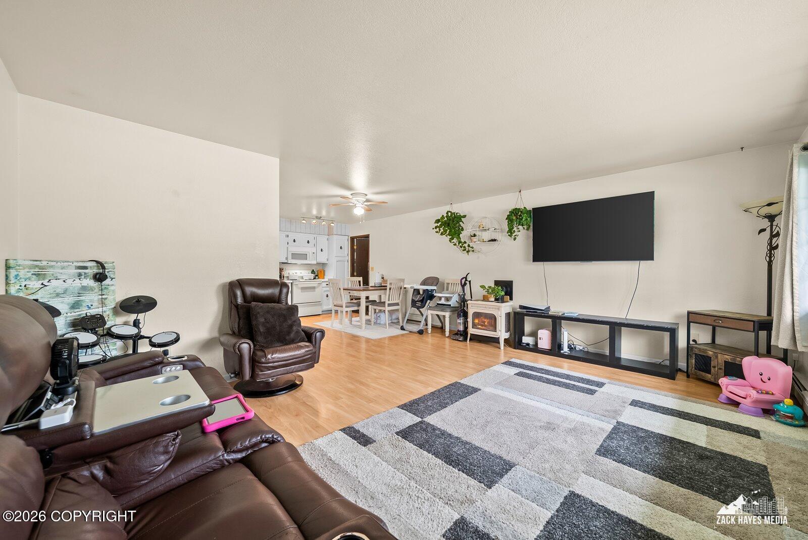 914 Boyd Street Property Photo 4