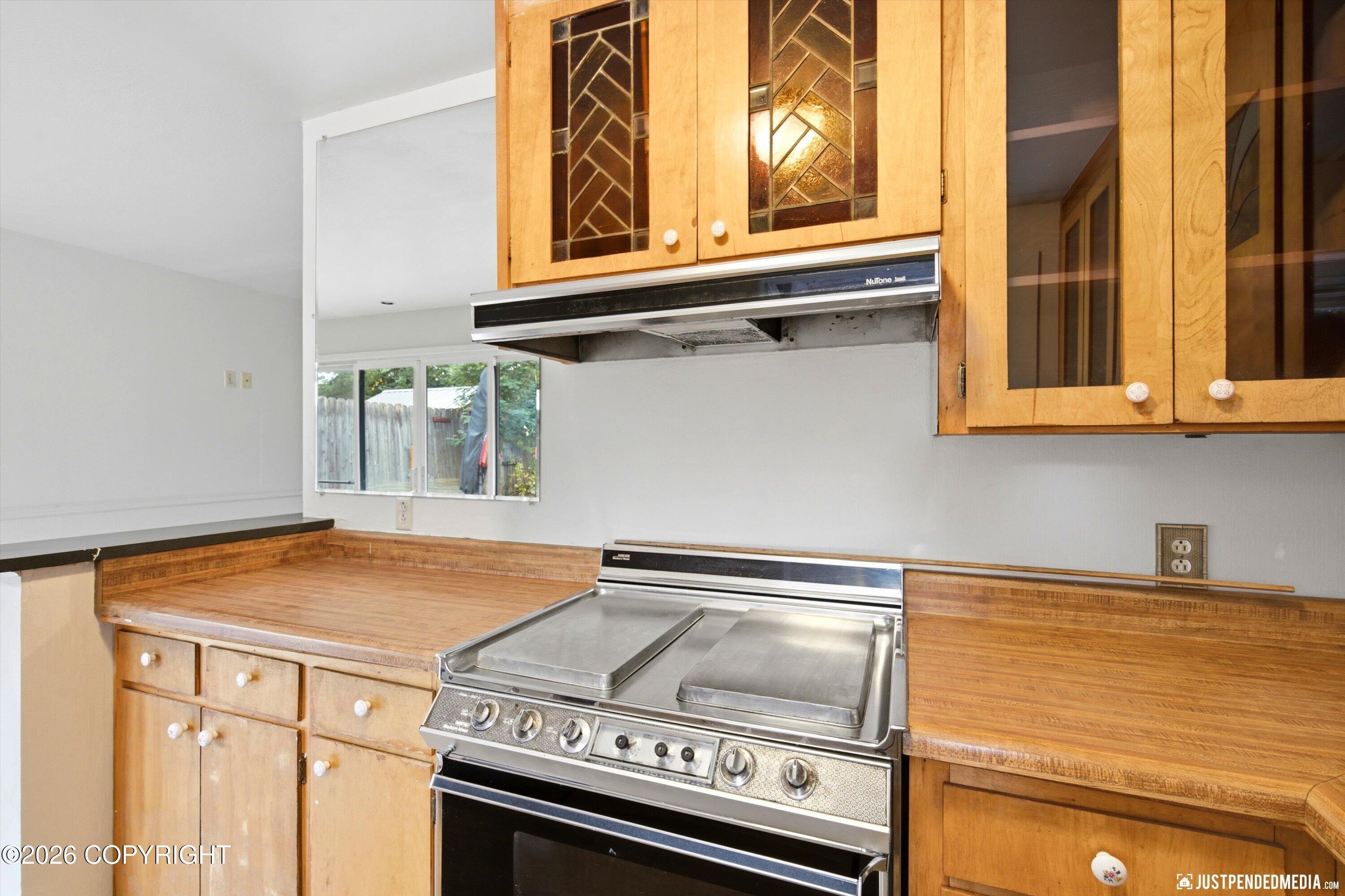 4242 Ross Court Property Photo 10
