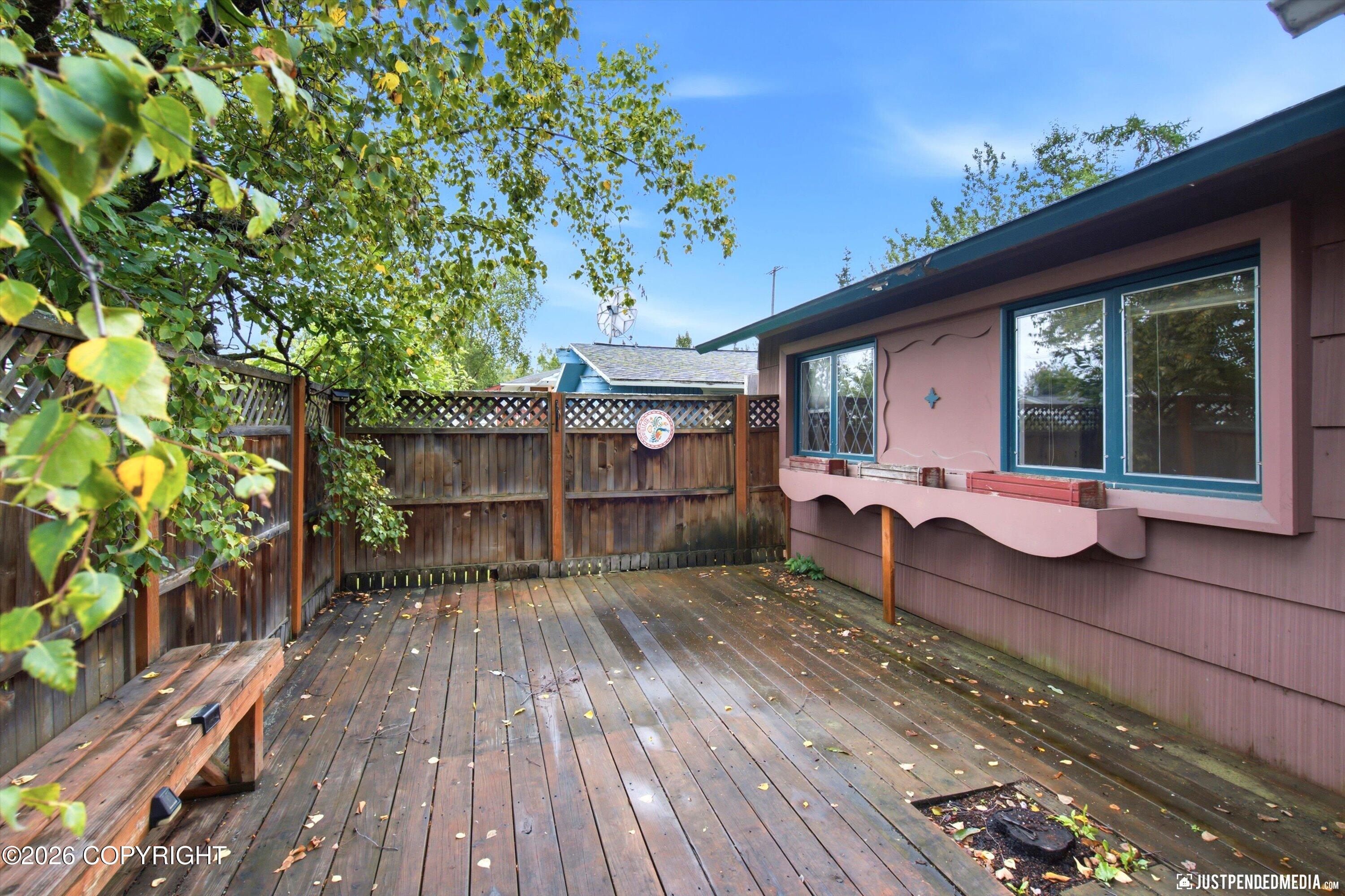 4242 Ross Court Property Photo 12