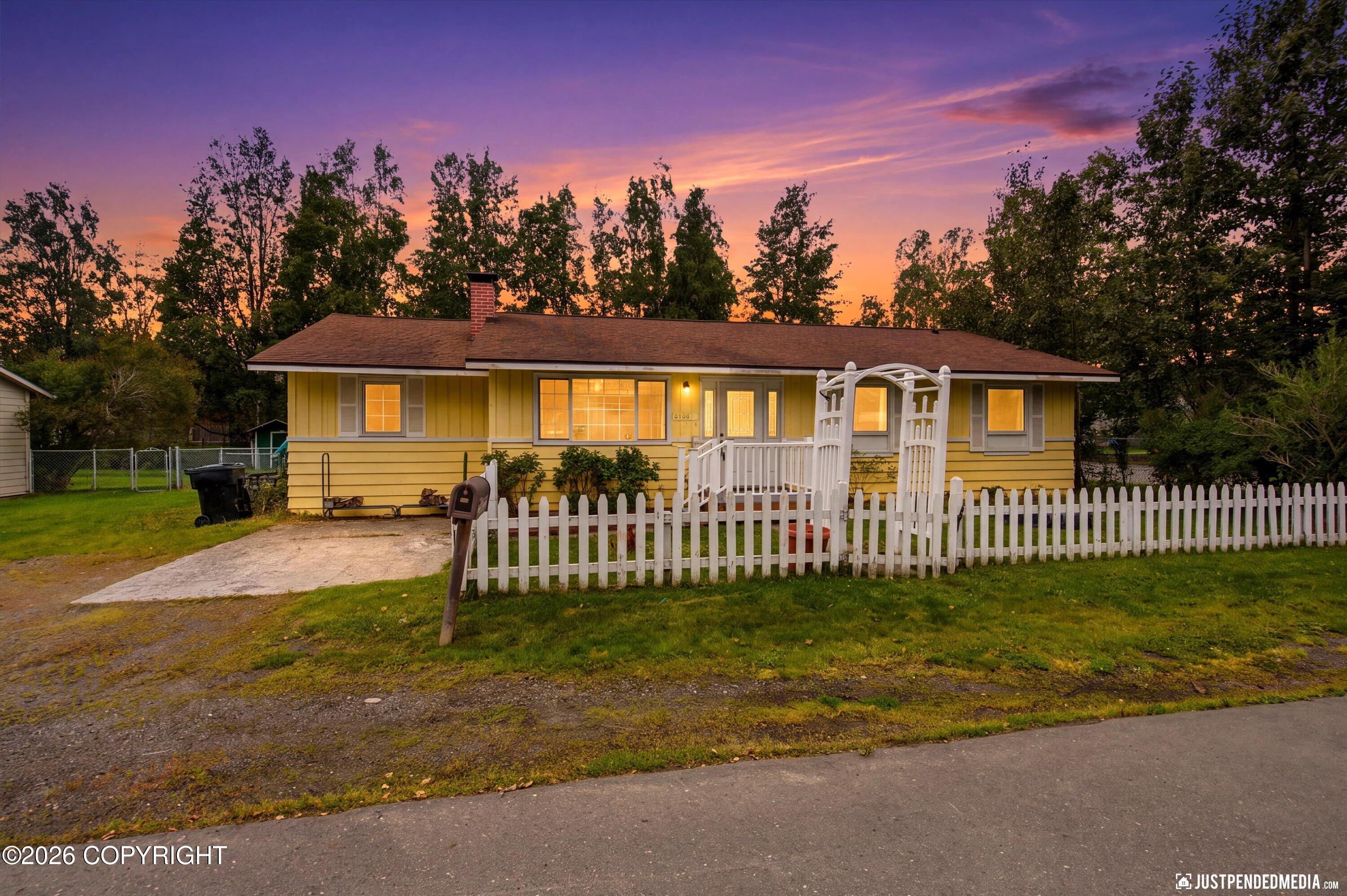 8106 Loganberry