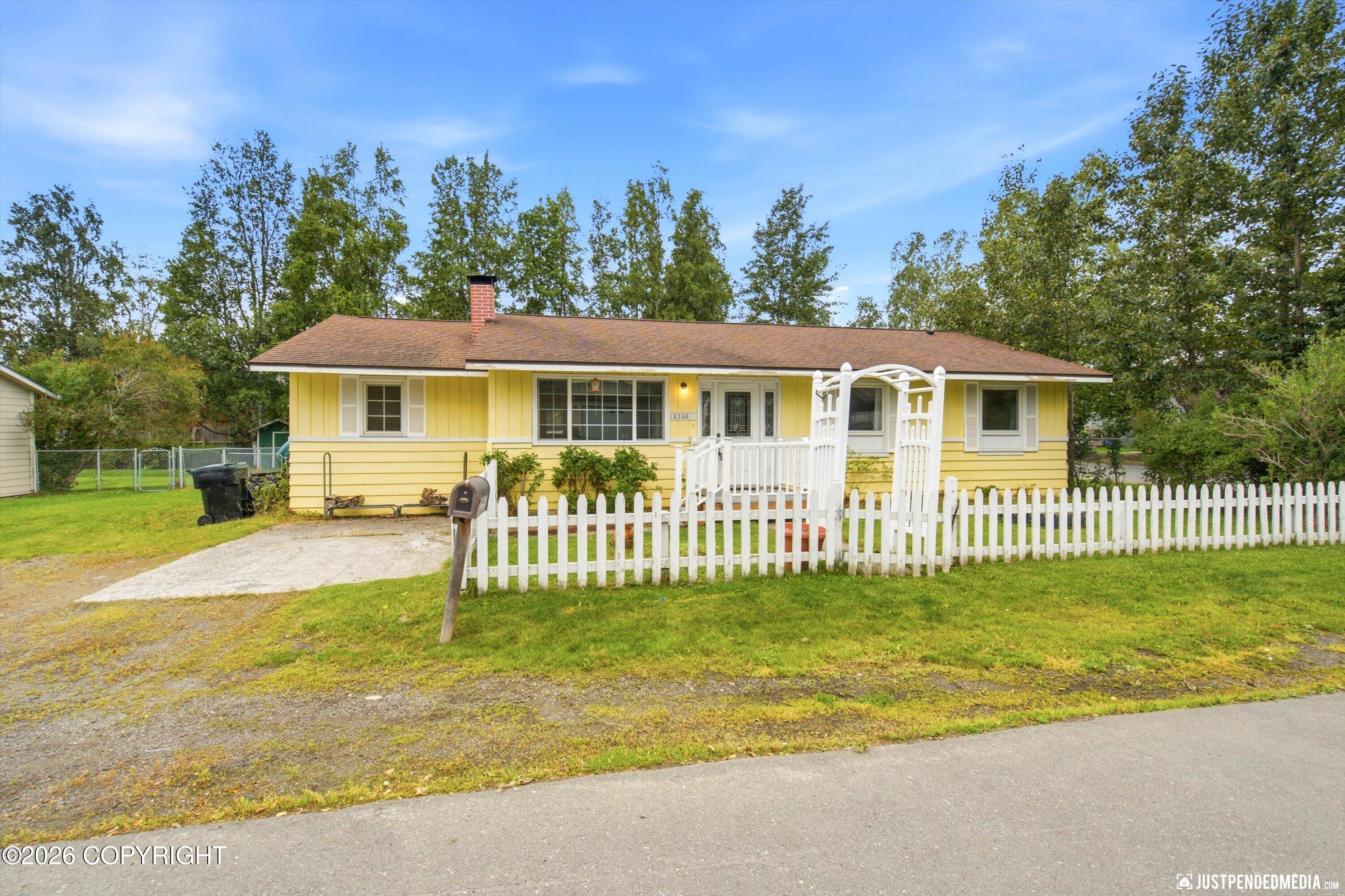 8106 Loganberry Property Photo 2