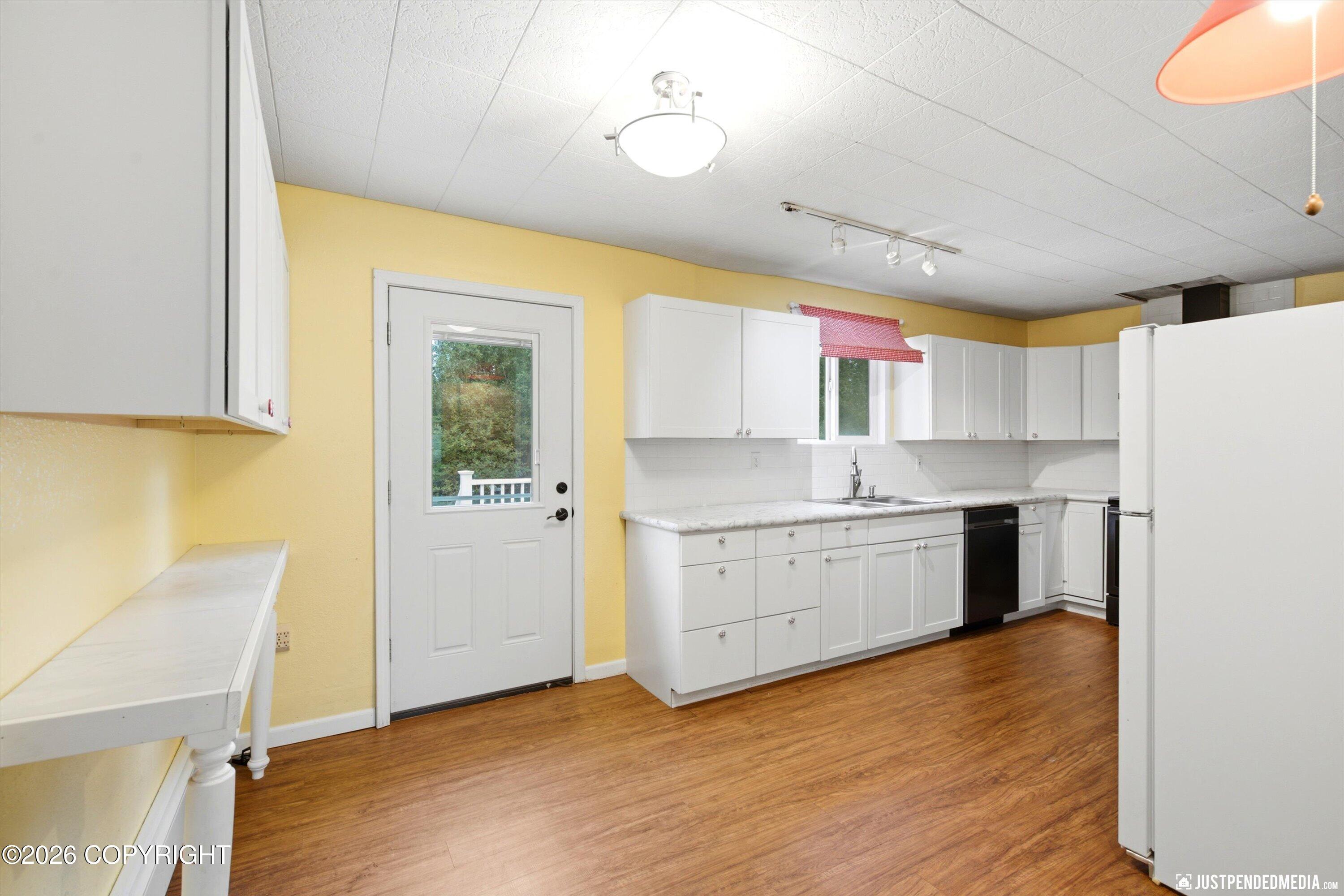 8106 Loganberry Property Photo 12