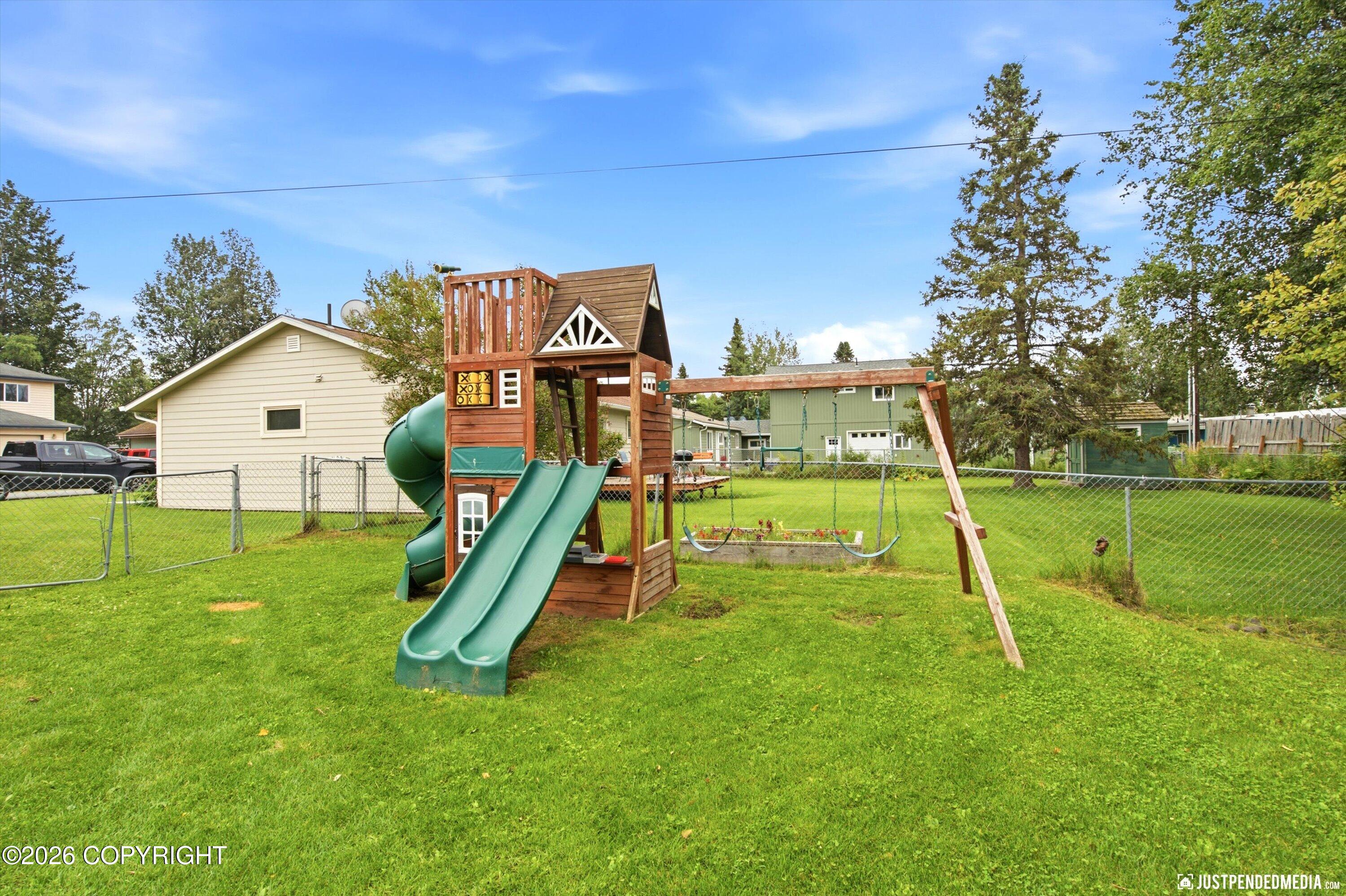 8106 Loganberry Property Photo 34