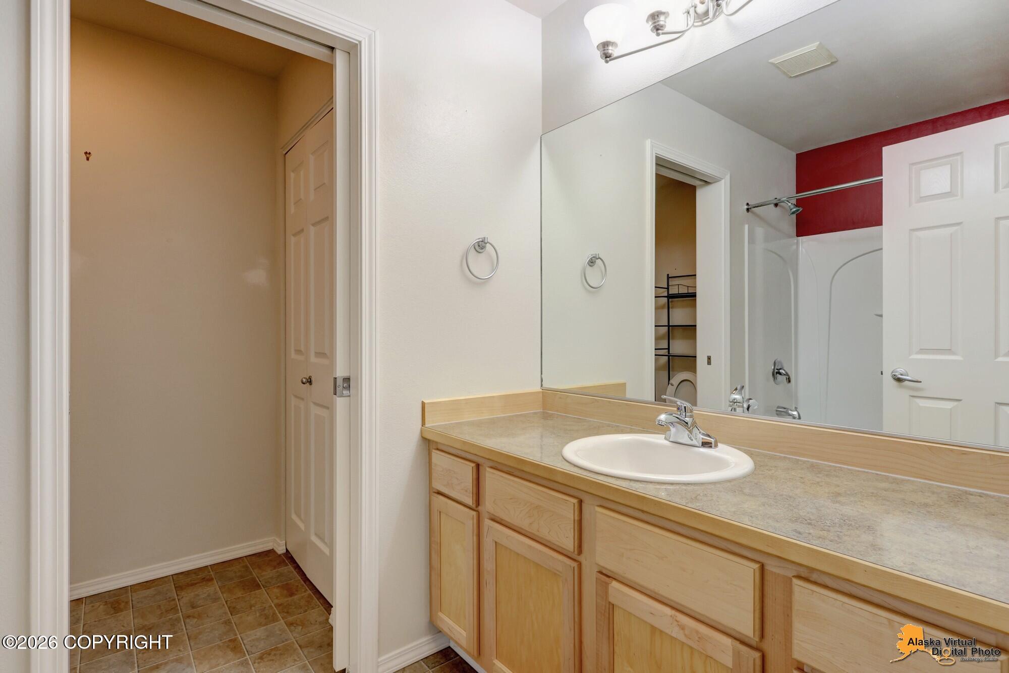 5629 Sapphire Loop #19b Property Photo 24