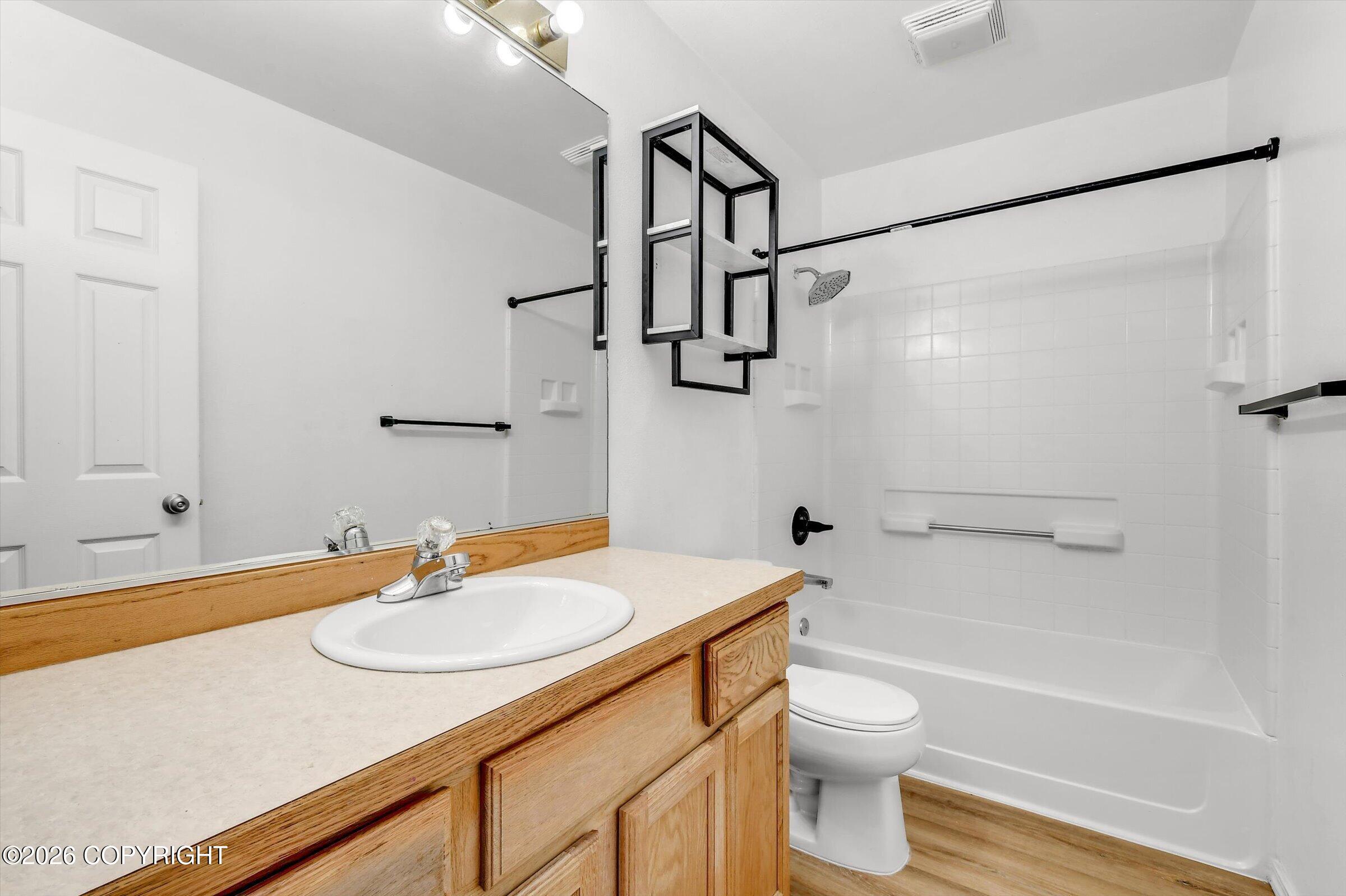 119 Burton Street #b Property Photo 21
