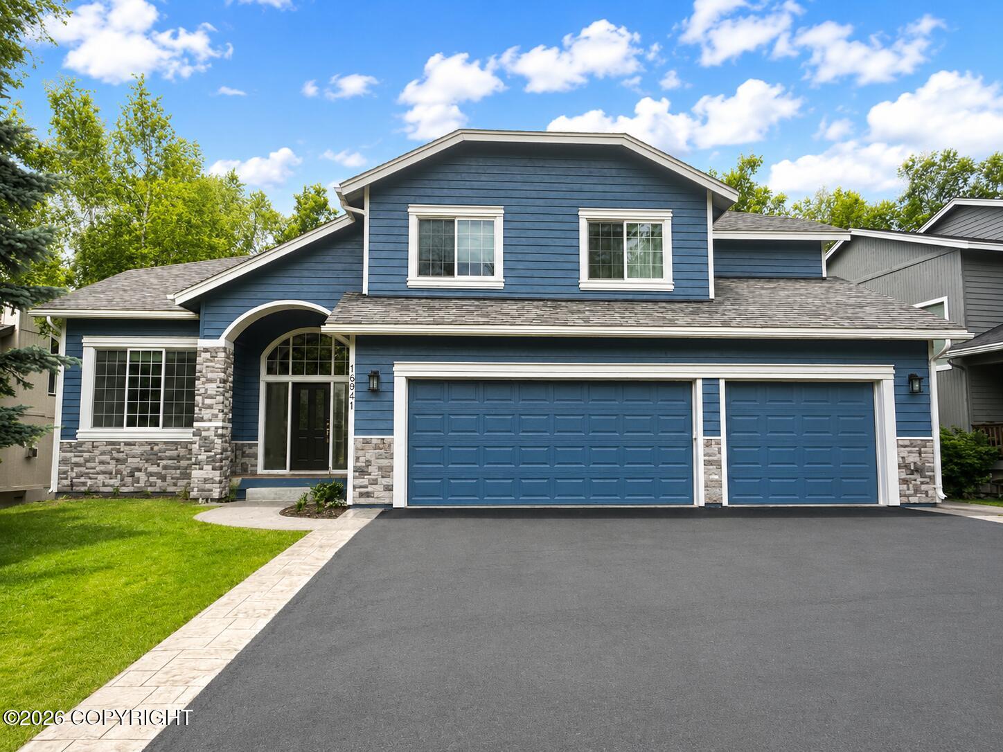 16941 Yellowstone Drive Property Photo 1