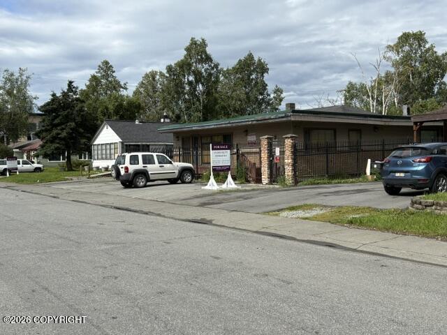 515 E 12th Avenue Property Photo 2