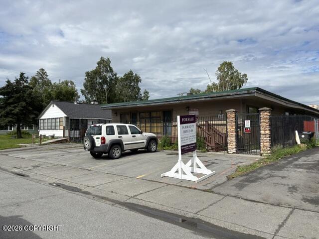 515 E 12th Avenue Property Photo 3