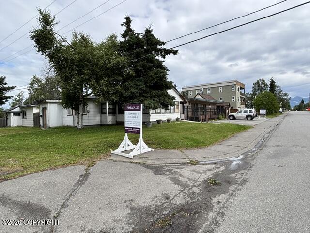 515 E 12th Avenue Property Photo 5