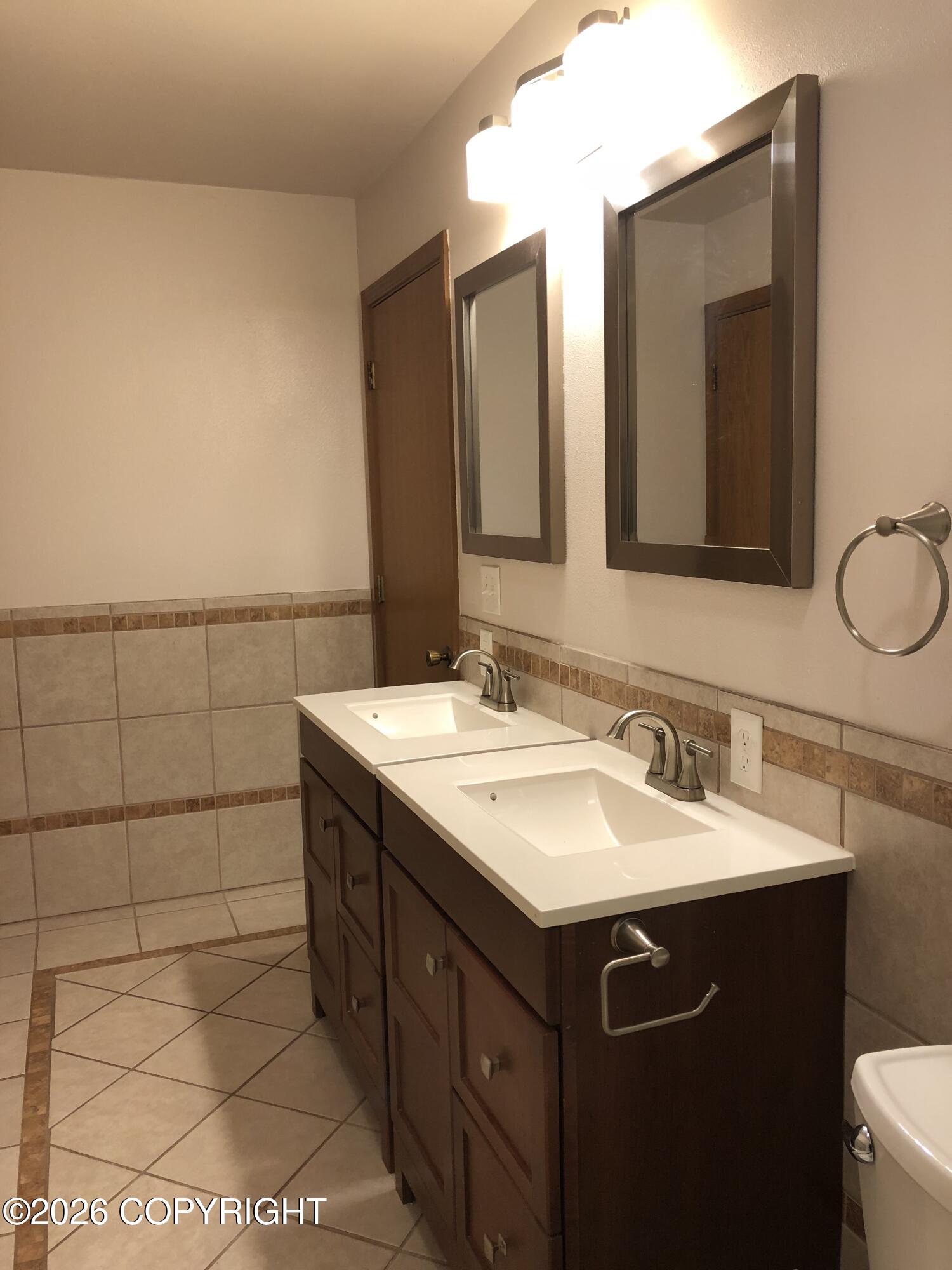 8411 Ryoaks Place Property Photo 17